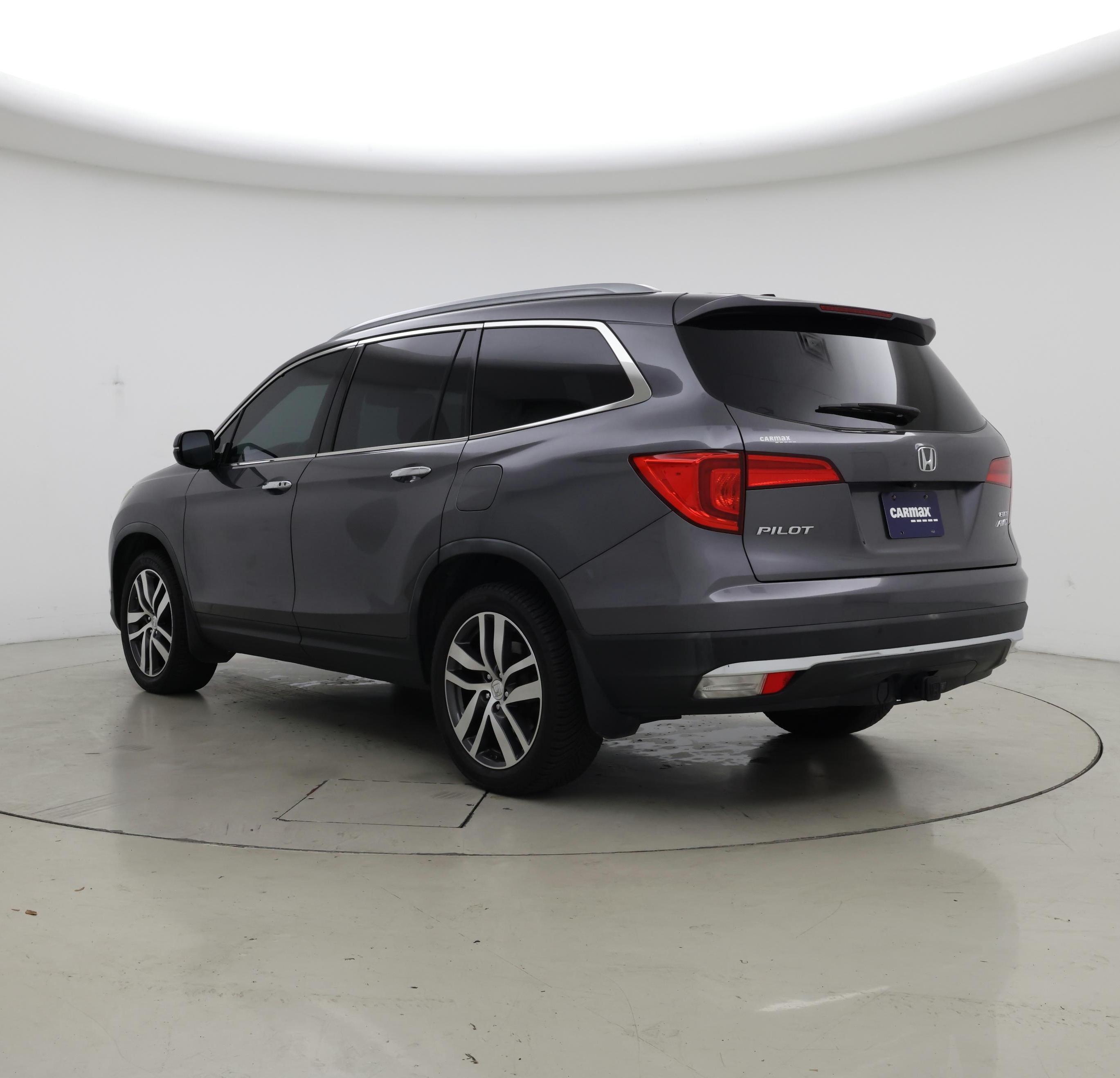 Thumbnail: 2017 Honda Pilot - 2