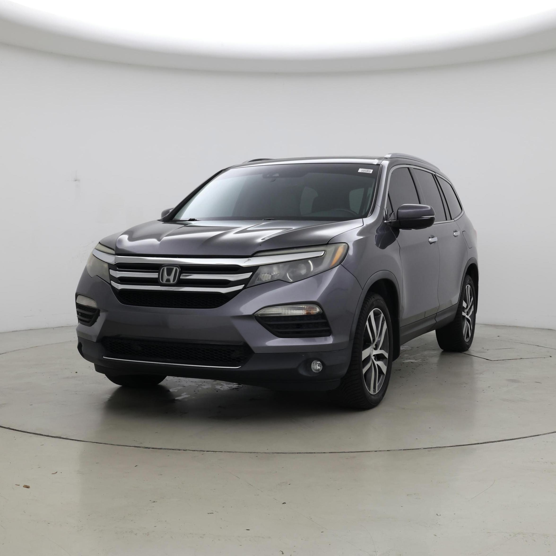 Thumbnail: 2017 Honda Pilot - 4