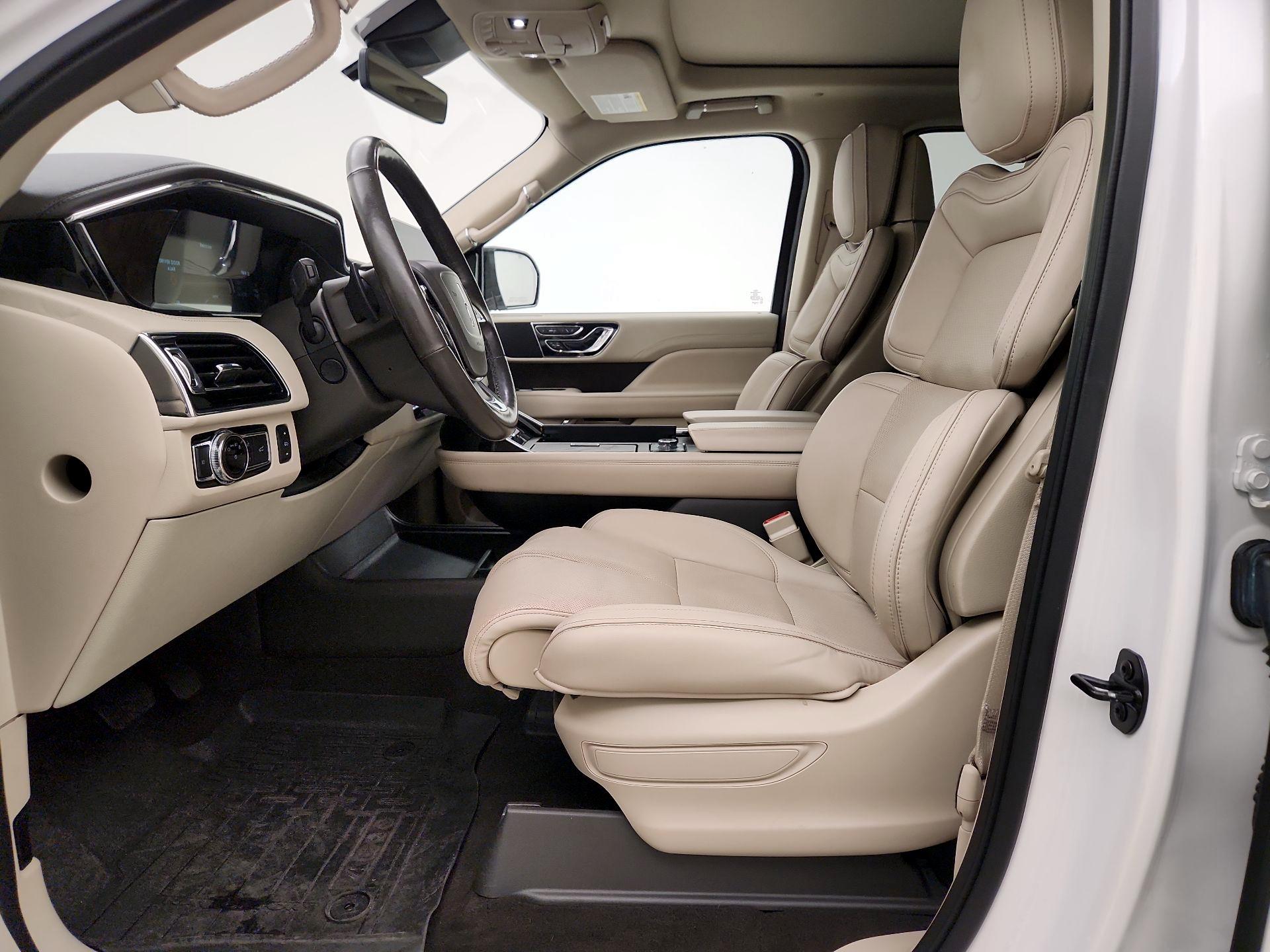 Thumbnail: 2018 Lincoln Navigator - 11