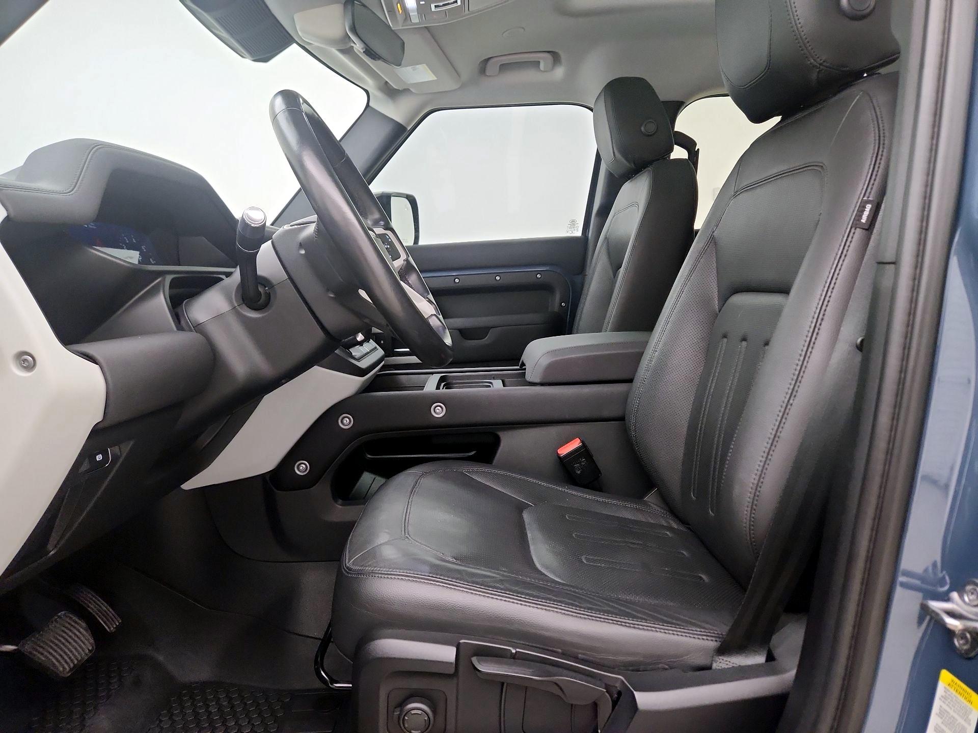 Thumbnail: 2022 Land Rover Defender - 11