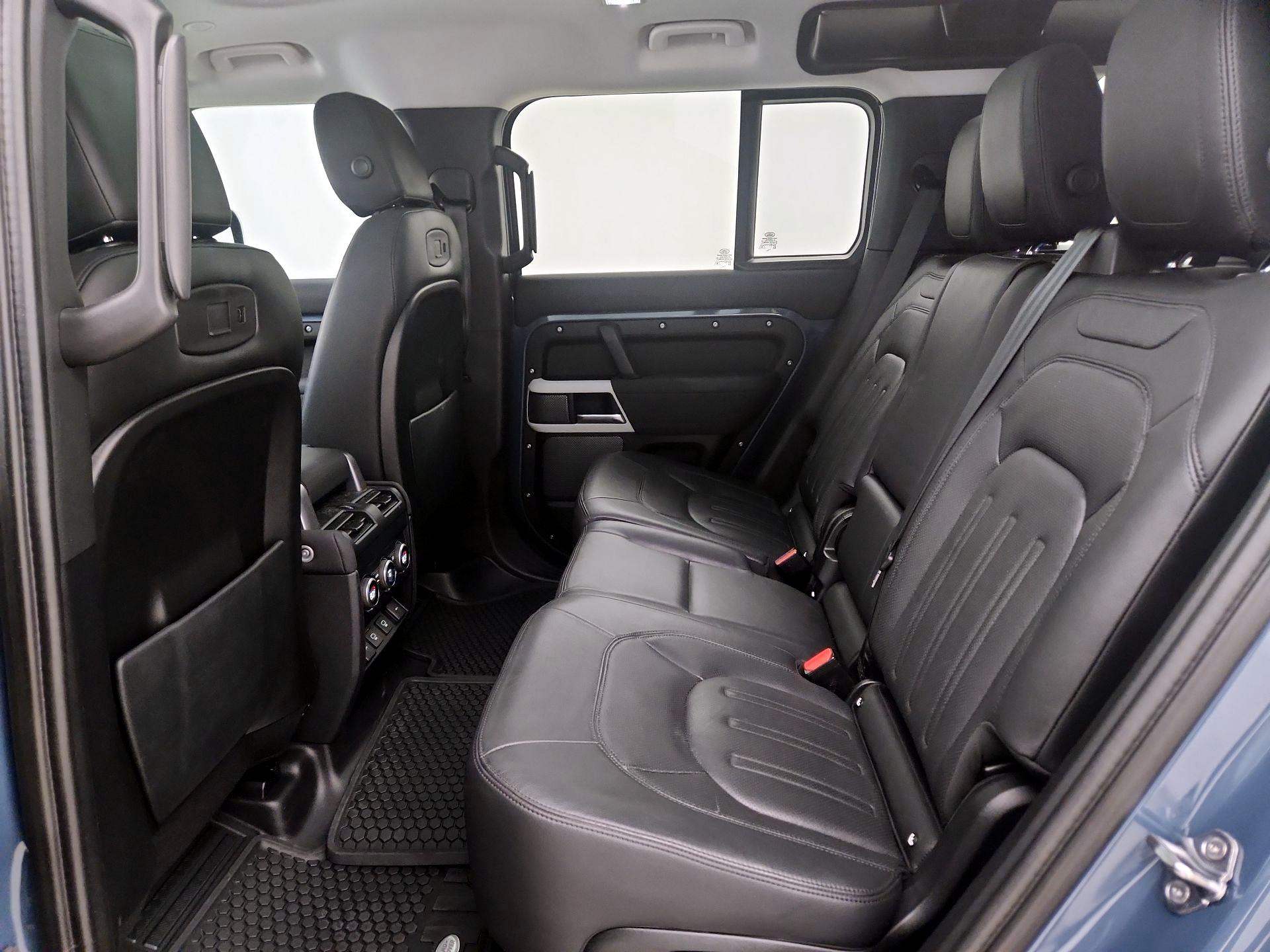 Thumbnail: 2022 Land Rover Defender - 20