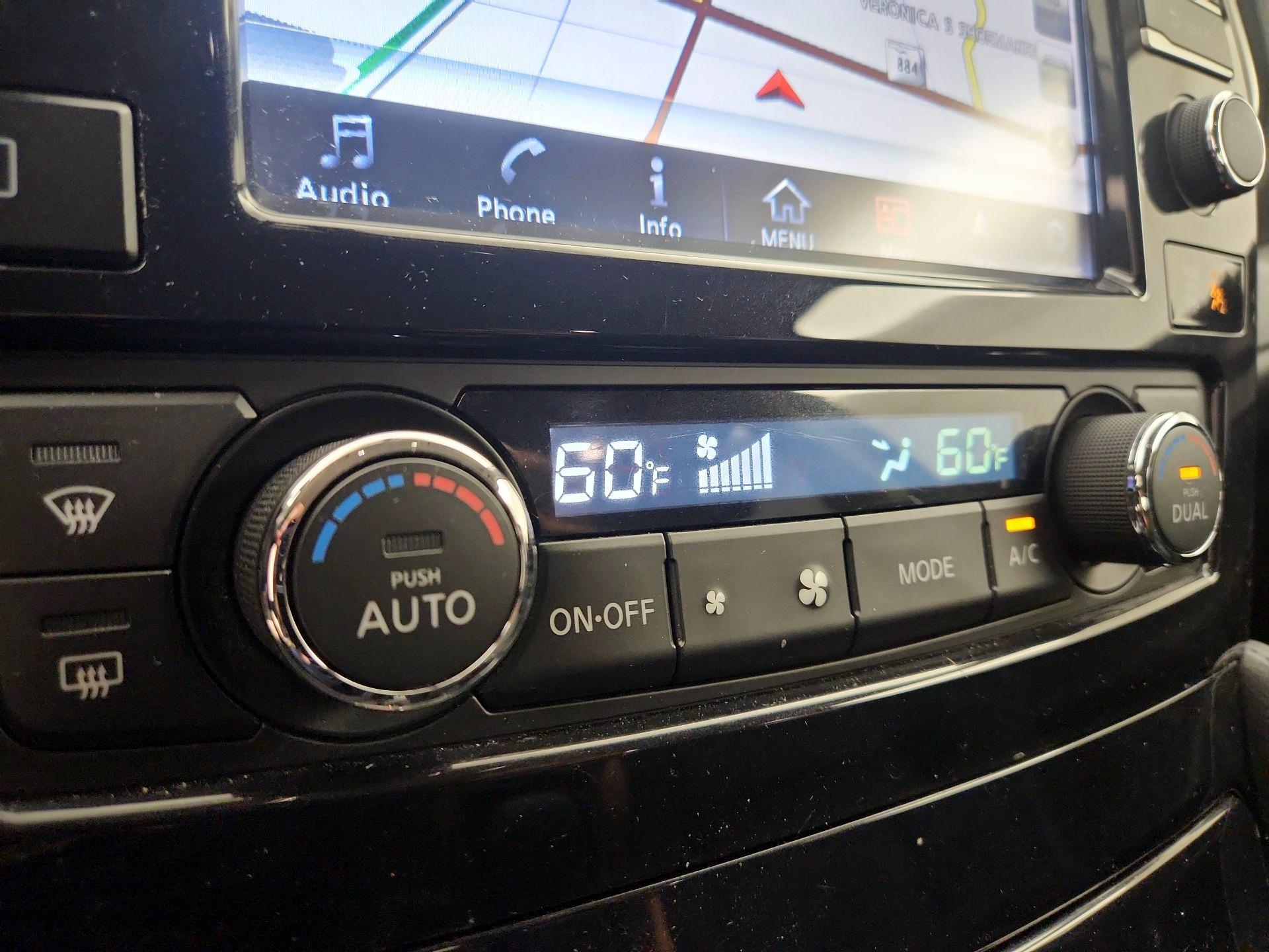 Thumbnail: 2017 Nissan Maxima - 17