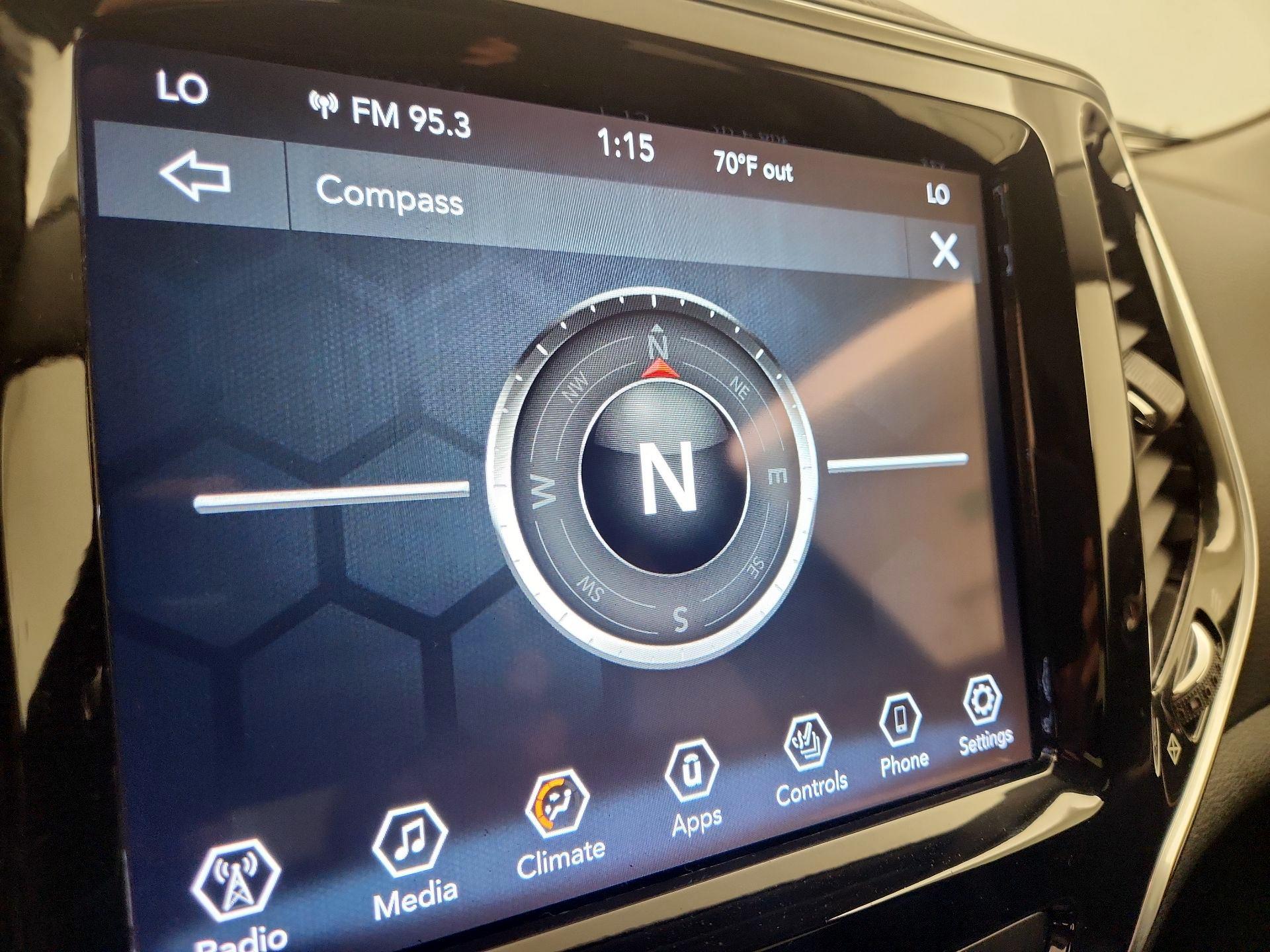 Thumbnail: 2021 Jeep Cherokee - 14