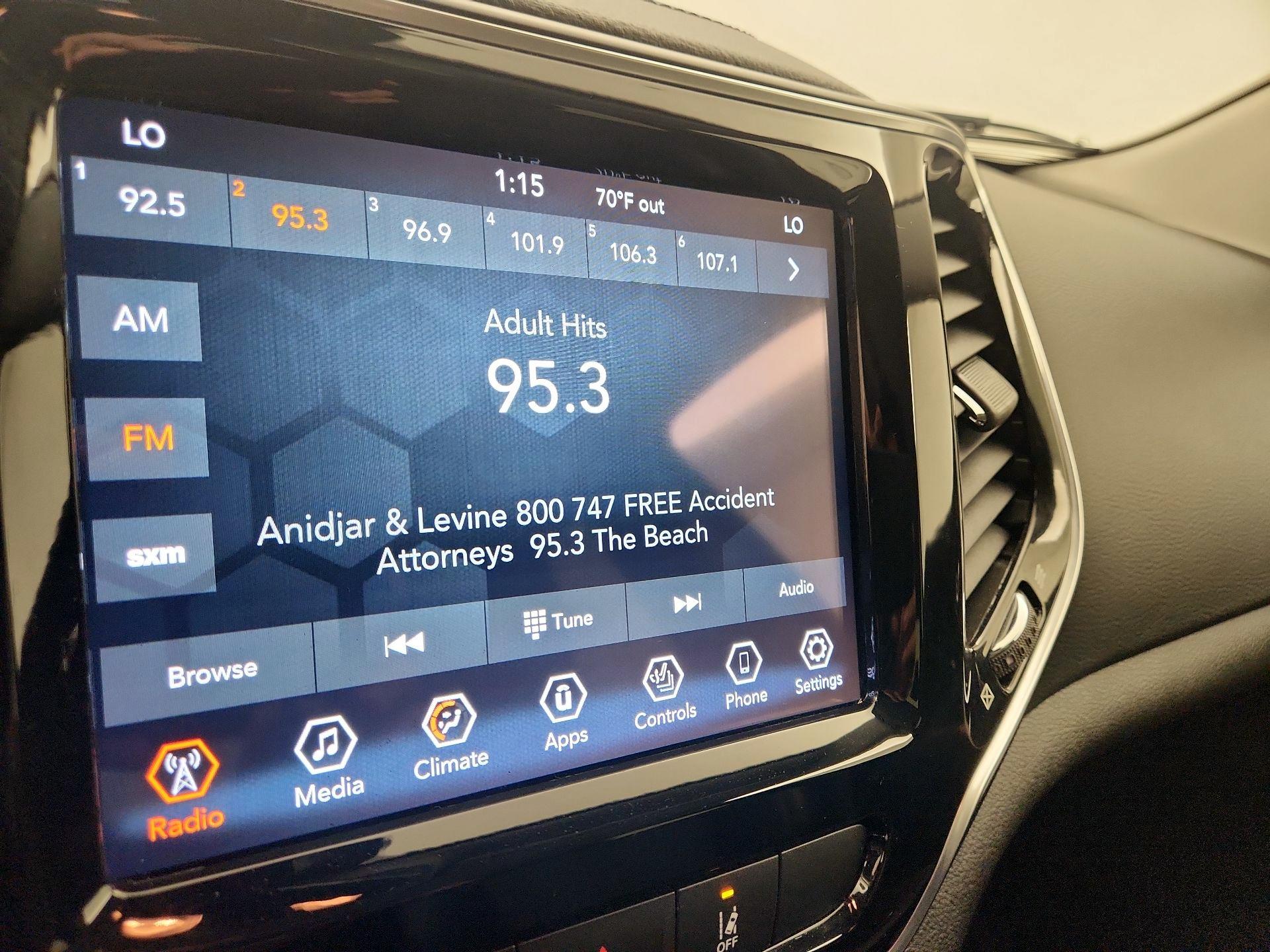 Thumbnail: 2021 Jeep Cherokee - 16