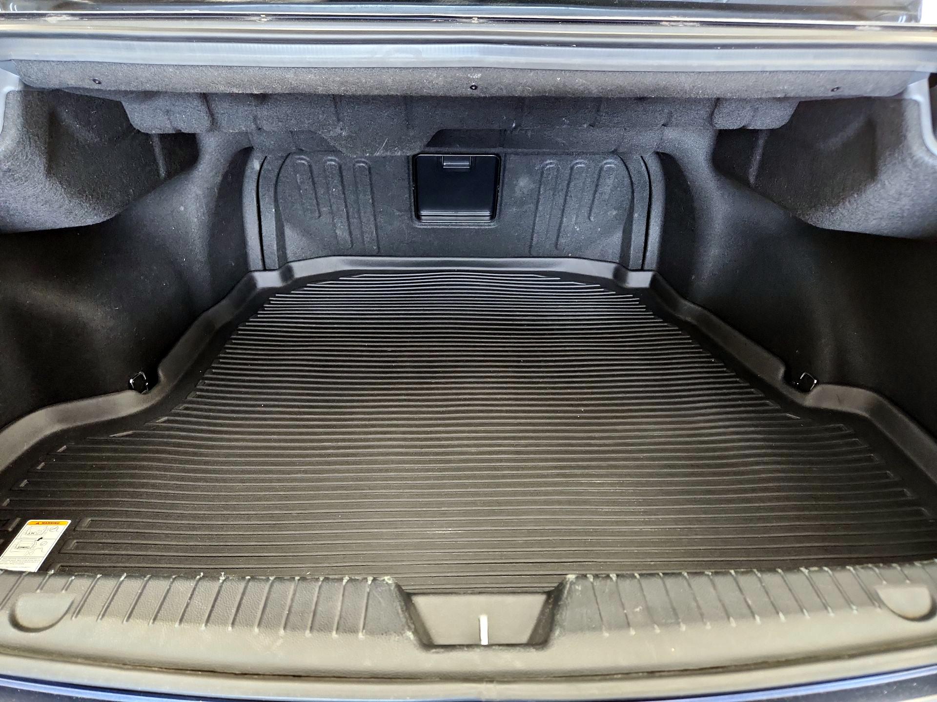 Thumbnail: 2014 Kia Cadenza - 20