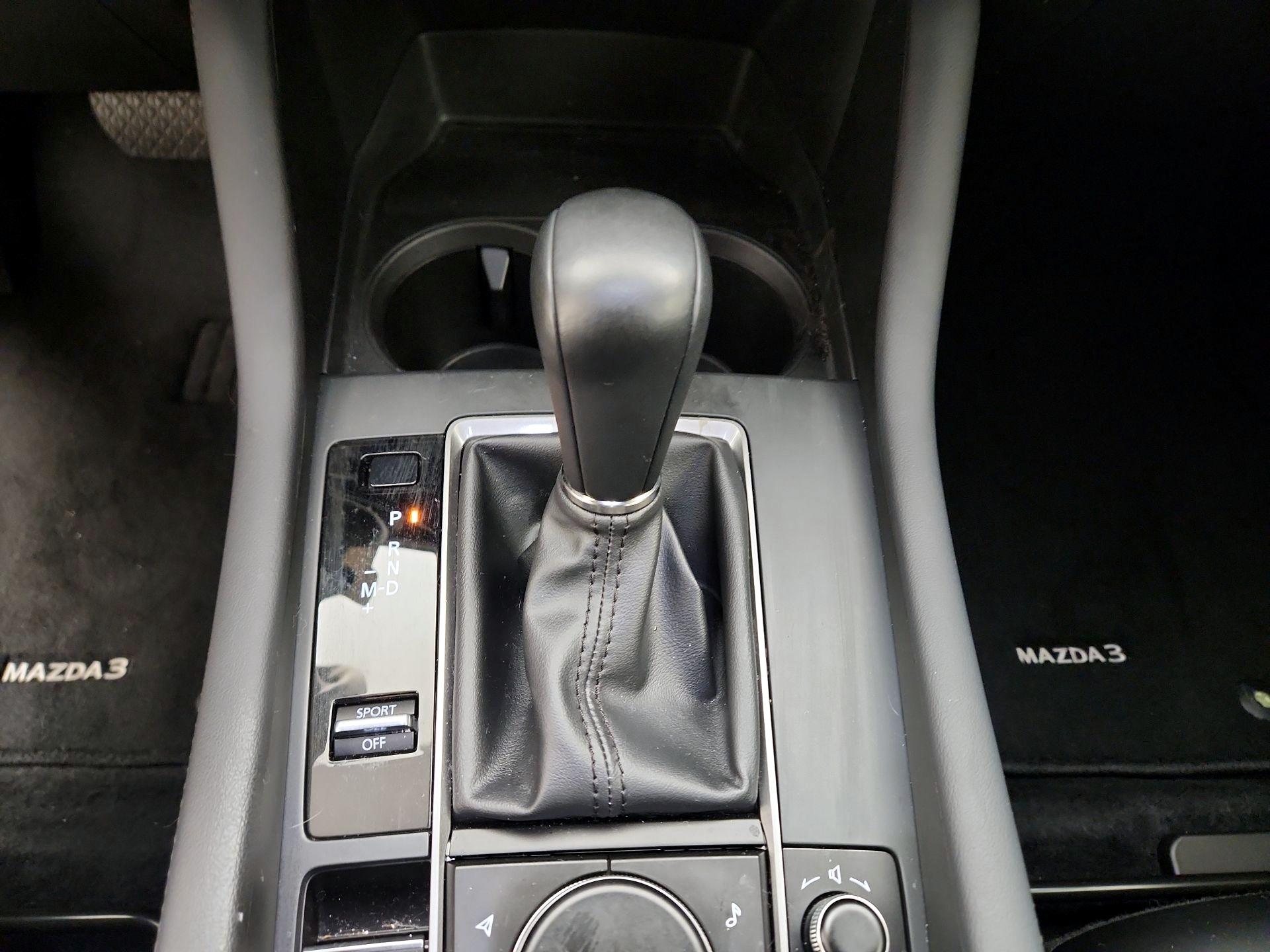 Thumbnail: 2022 Mazda Mazda3 - 17