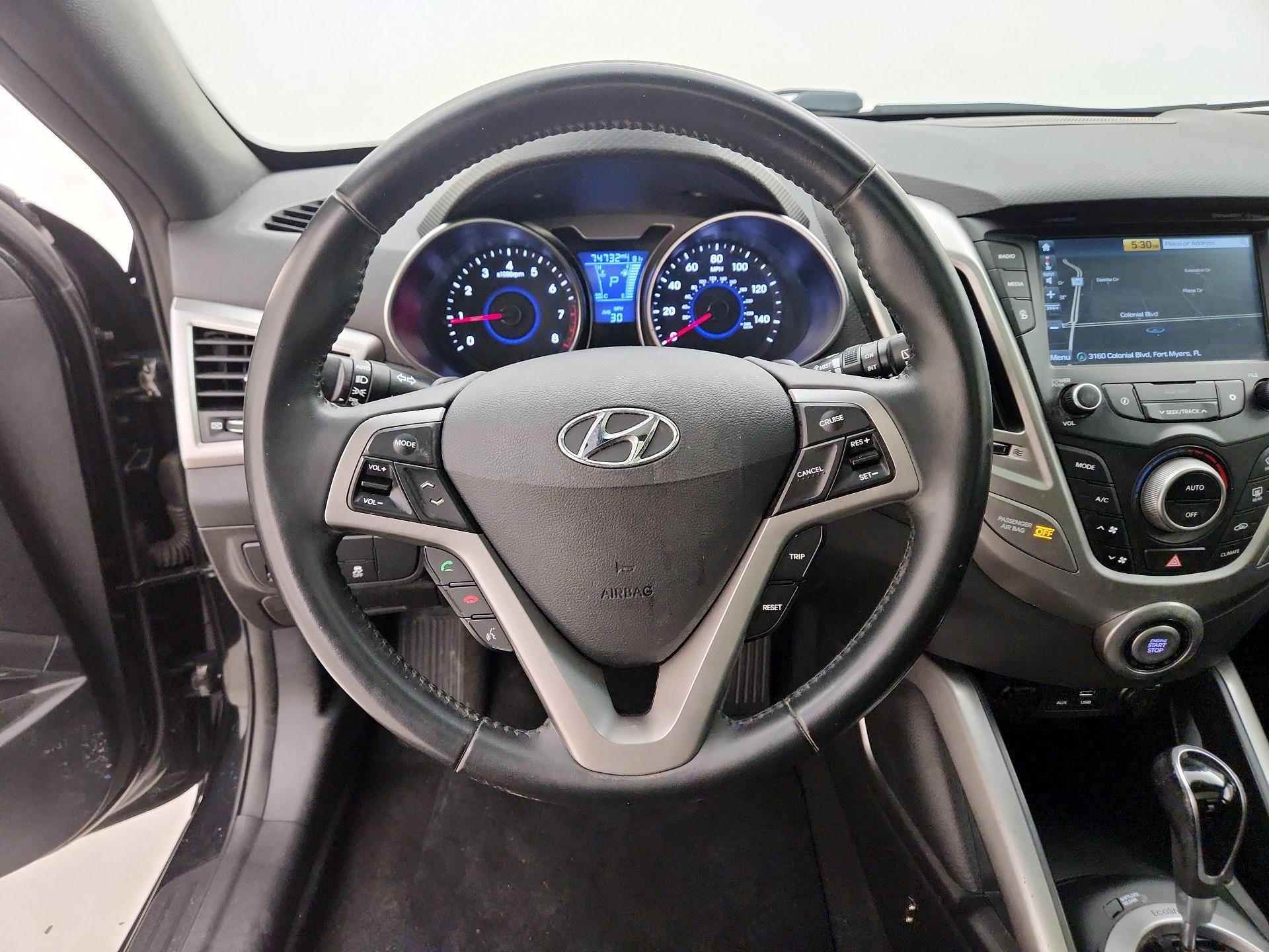 Thumbnail: 2017 Hyundai Veloster - 10