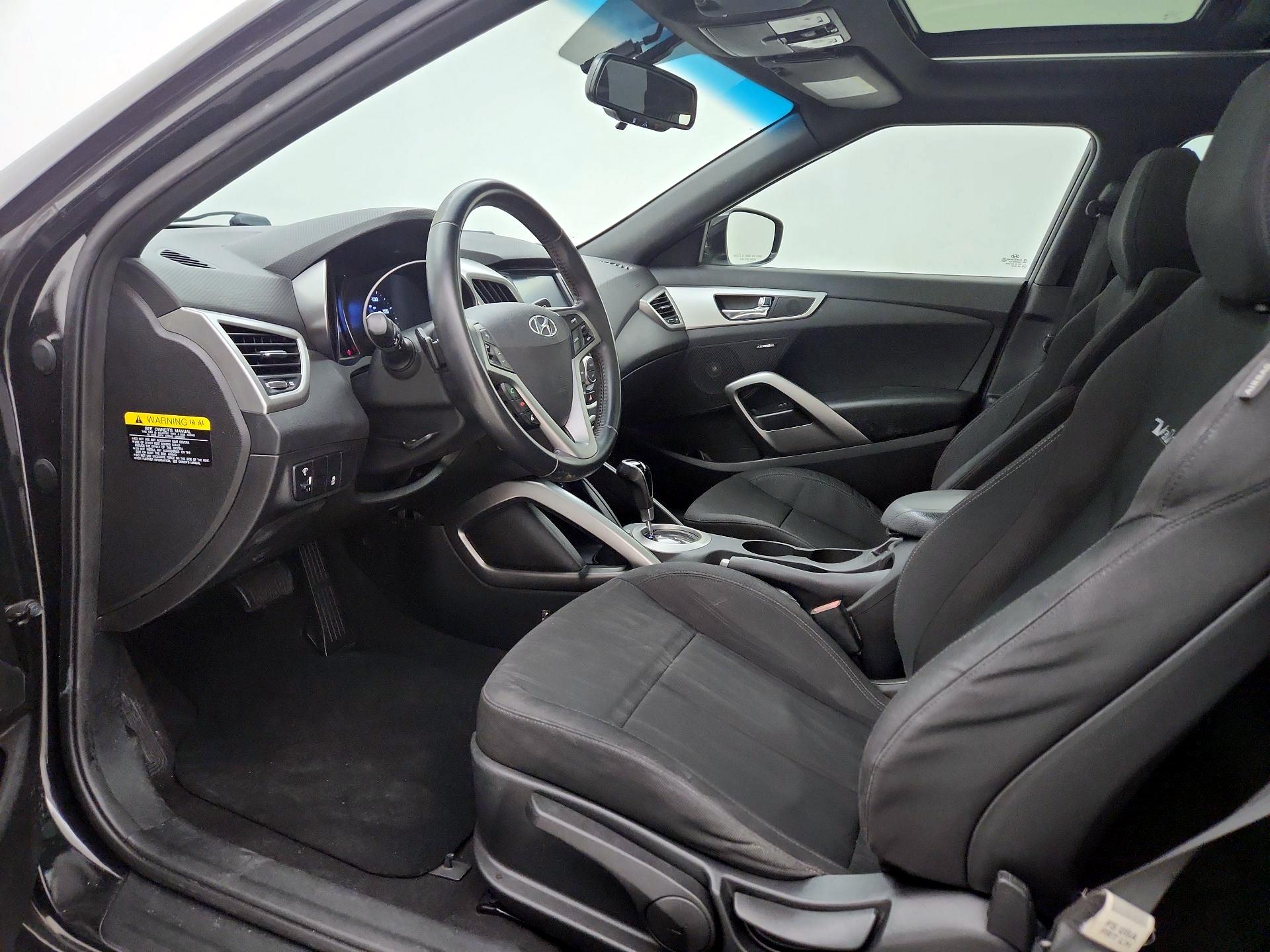 Thumbnail: 2017 Hyundai Veloster - 11