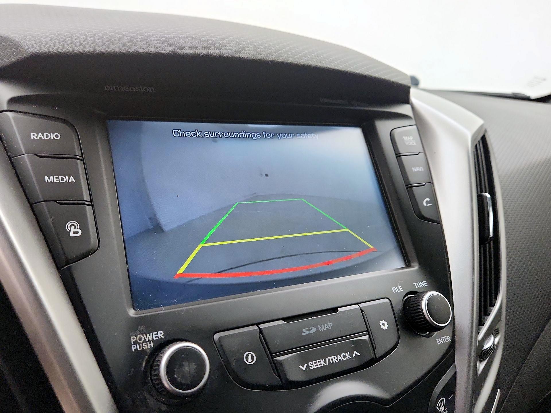 Thumbnail: 2017 Hyundai Veloster - 15