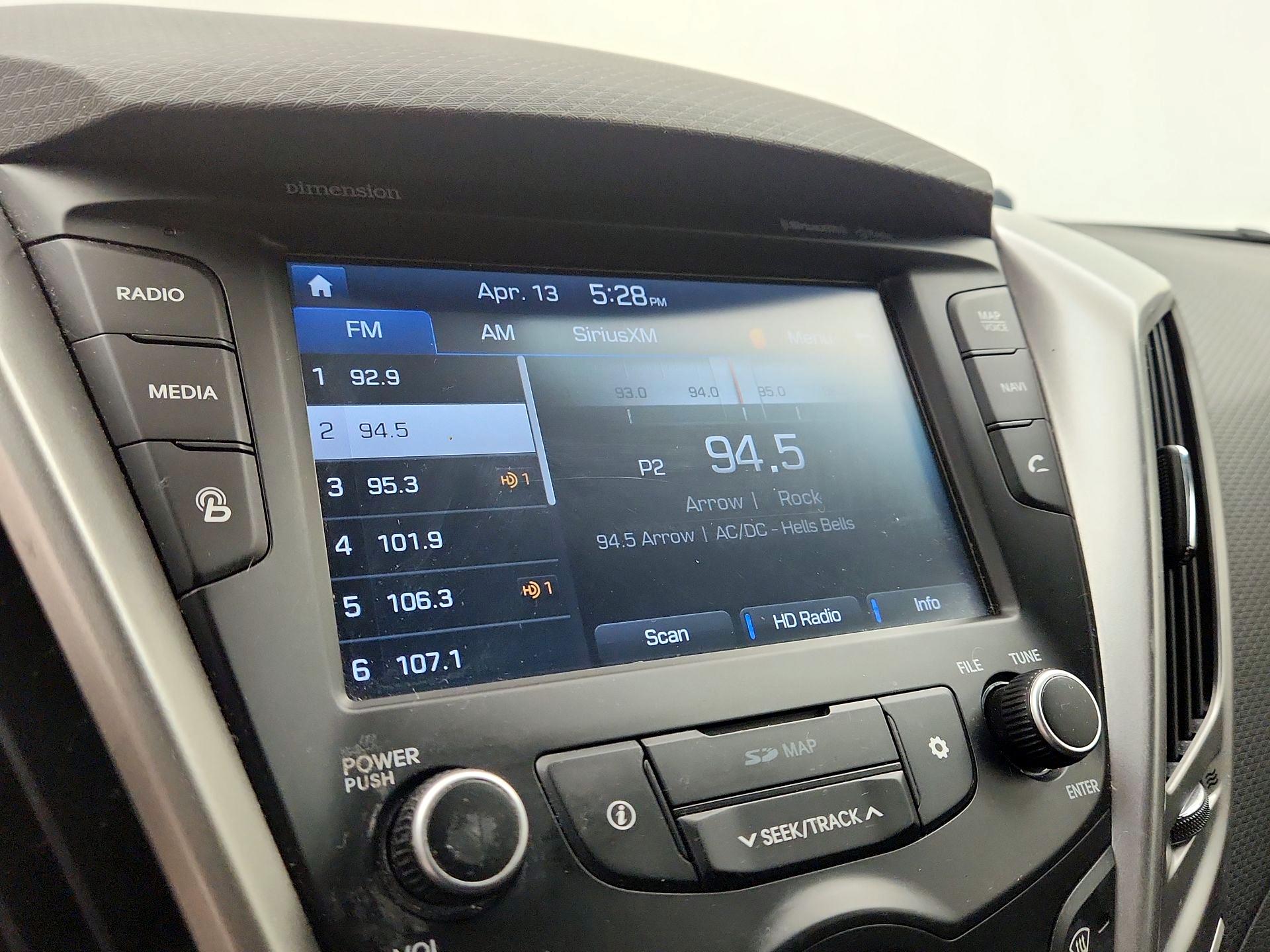 Thumbnail: 2017 Hyundai Veloster - 16