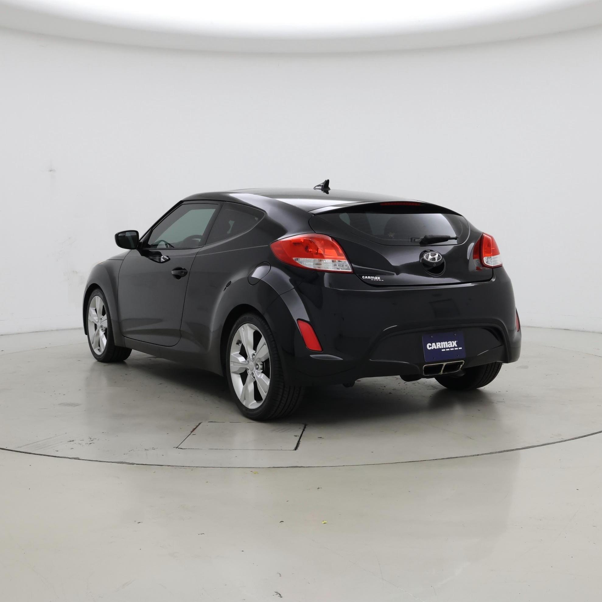 Thumbnail: 2017 Hyundai Veloster - 2