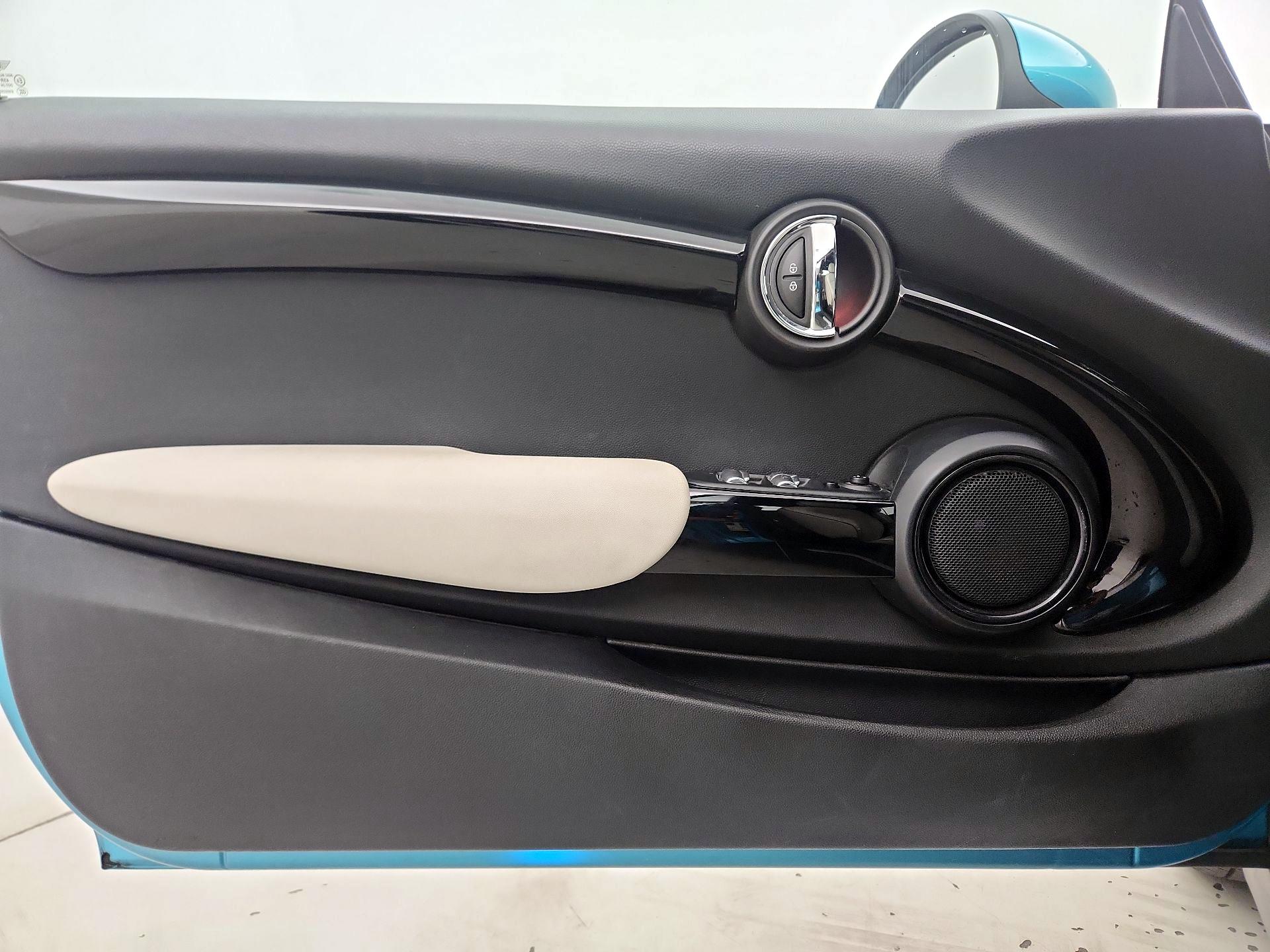 Thumbnail: 2019 MINI Cooper - 12