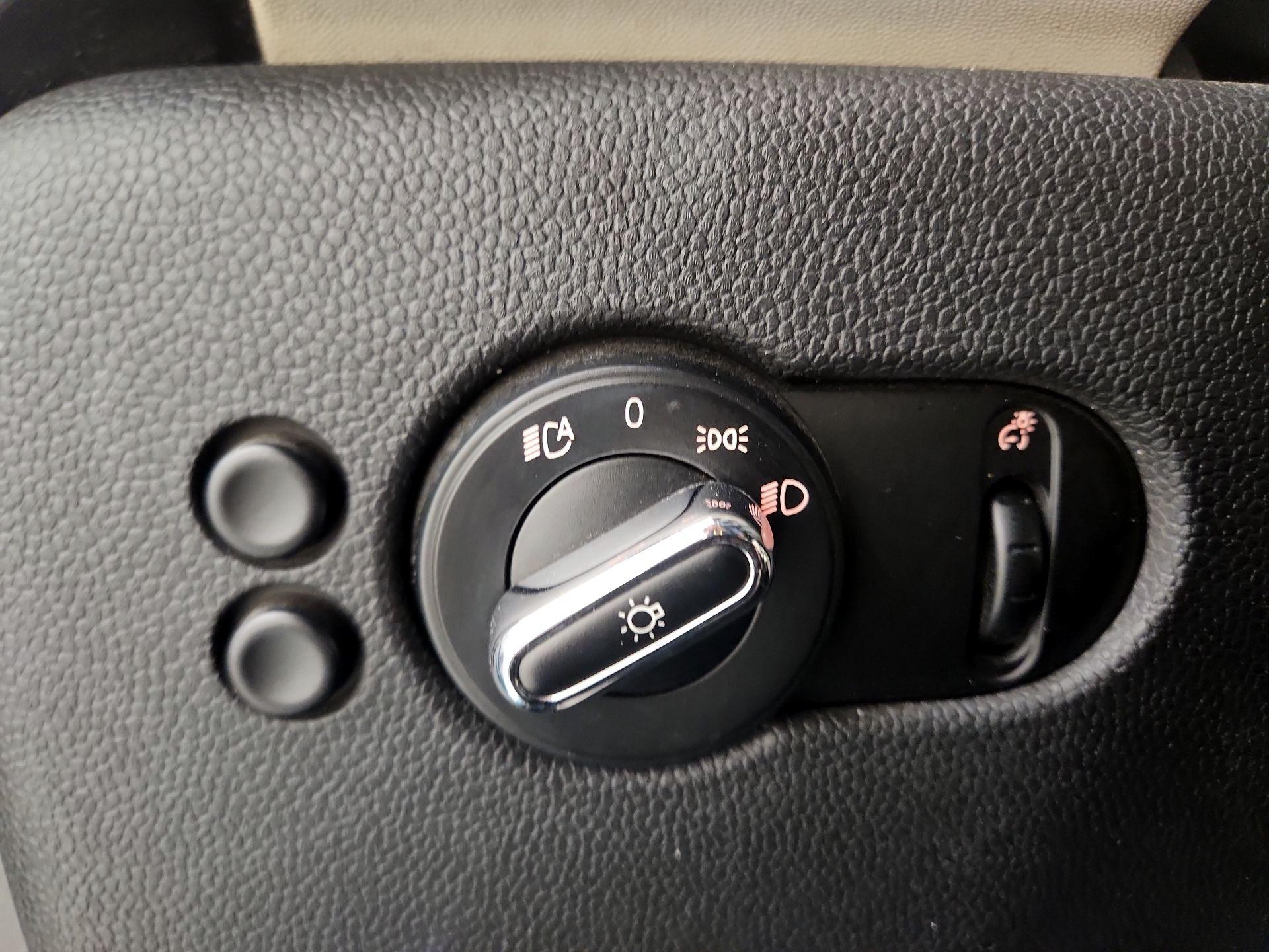 Thumbnail: 2019 MINI Cooper - 13