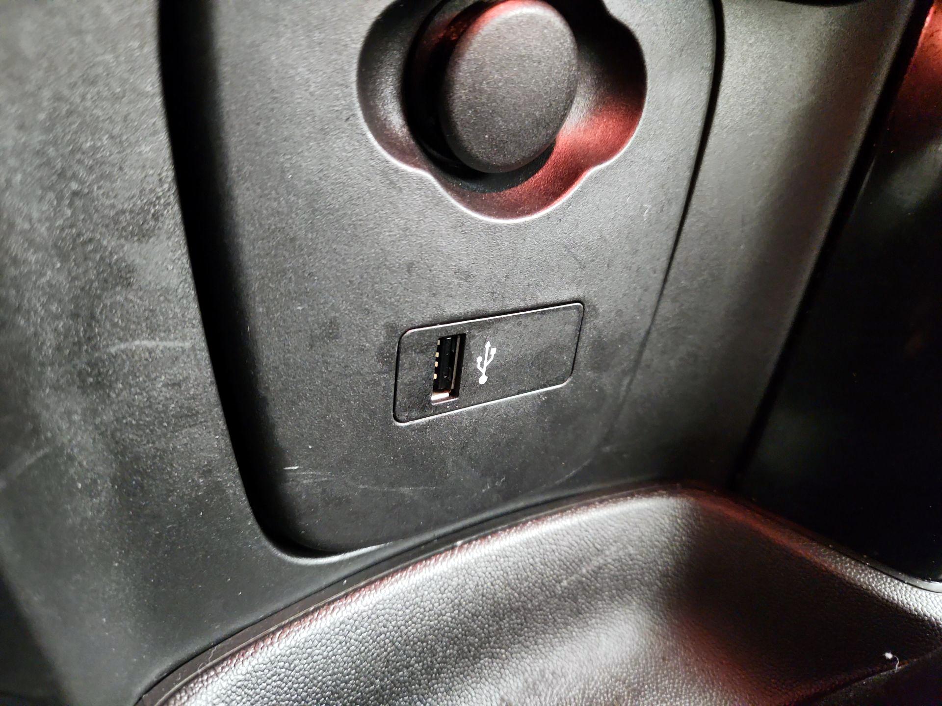 Thumbnail: 2019 MINI Cooper - 18