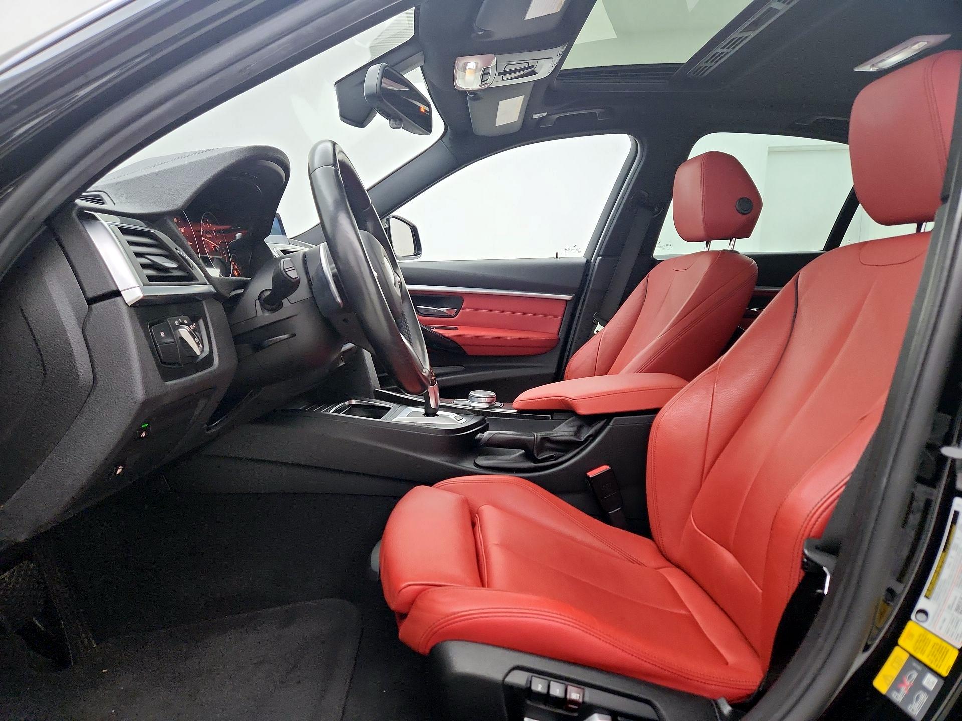 Thumbnail: 2018 BMW 3 Series - 11