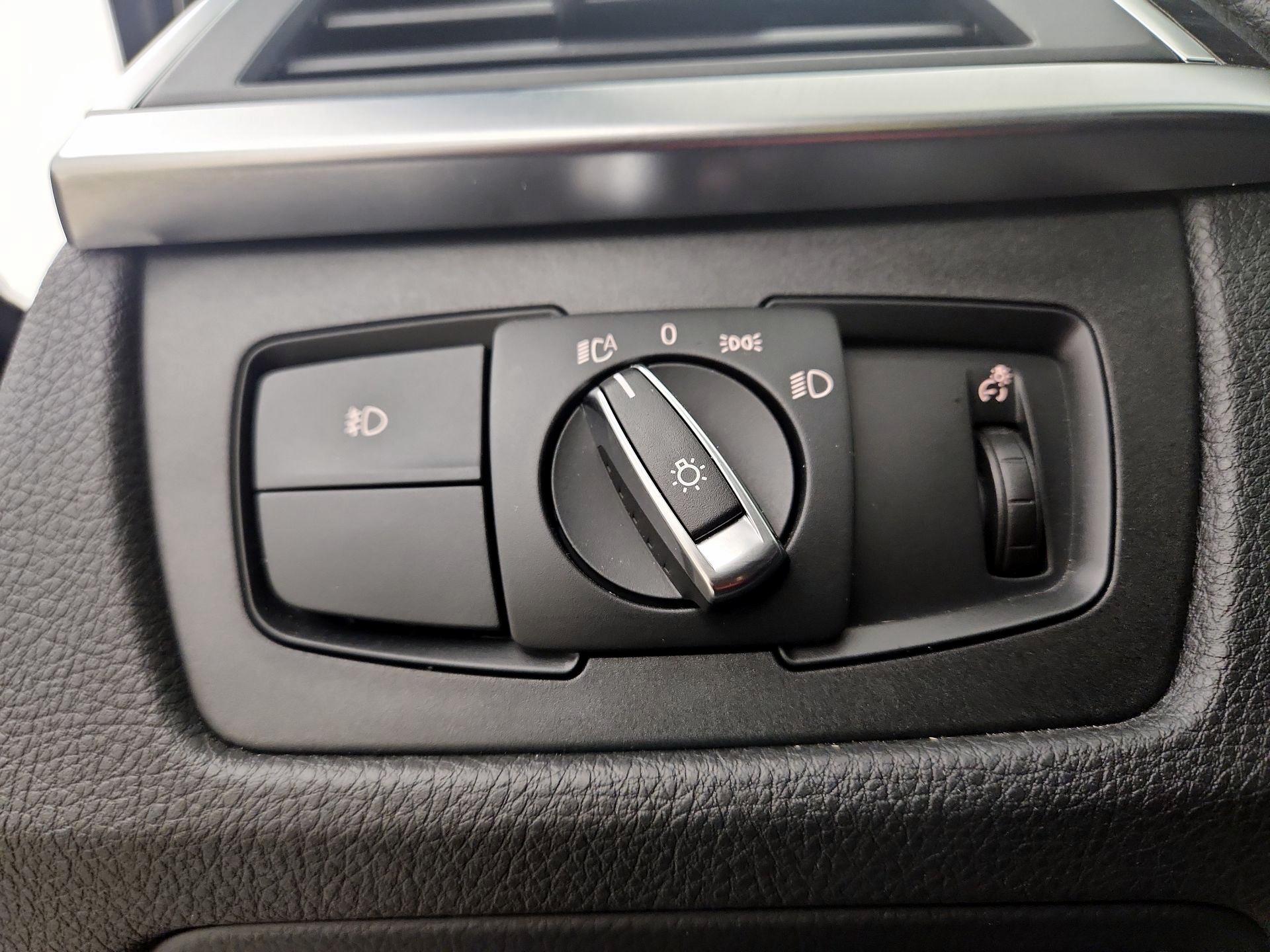 Thumbnail: 2018 BMW 3 Series - 13