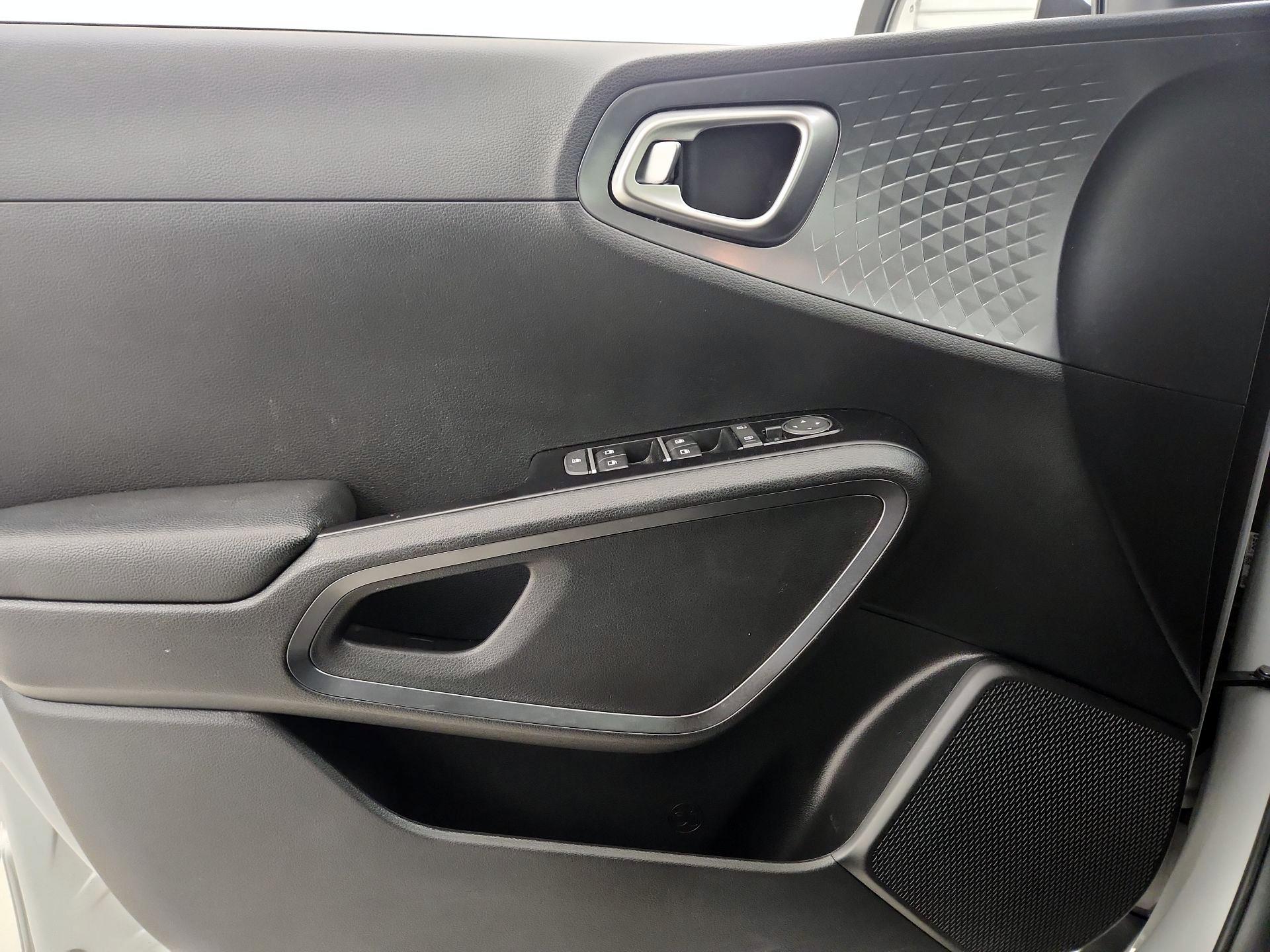 Thumbnail: 2021 Kia Soul - 12