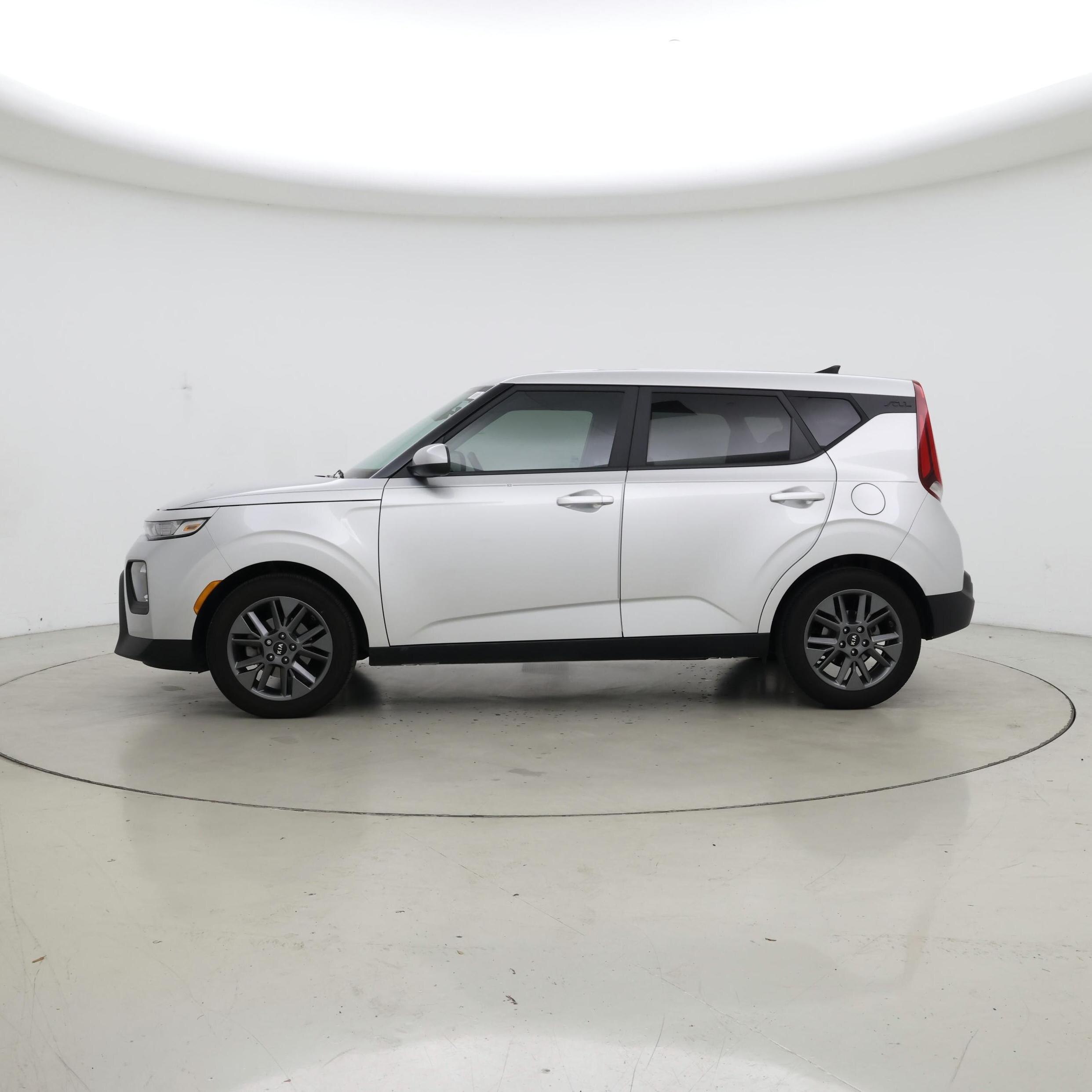 Thumbnail: 2021 Kia Soul - 3