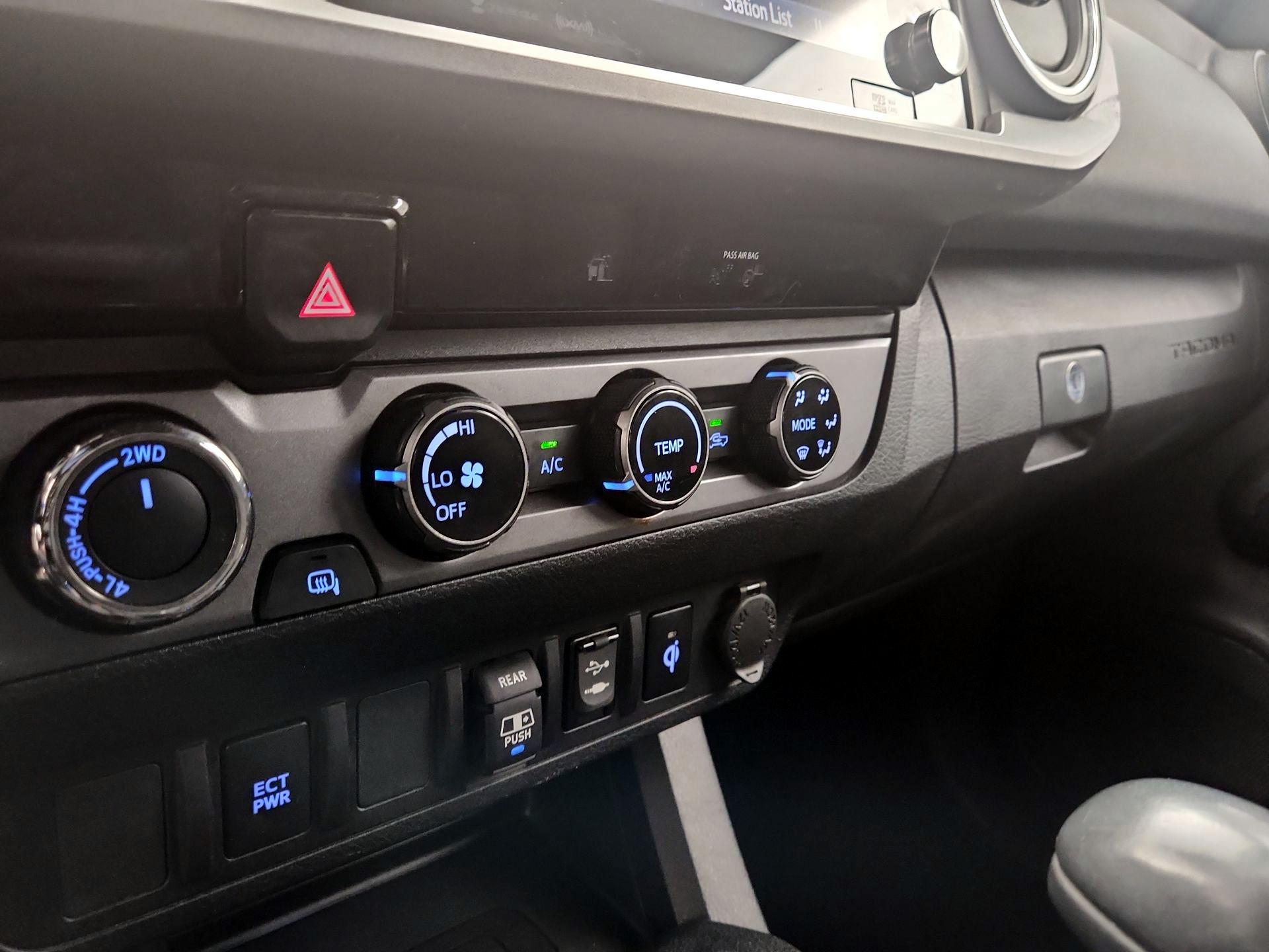 Thumbnail: 2018 Toyota Tacoma - 16