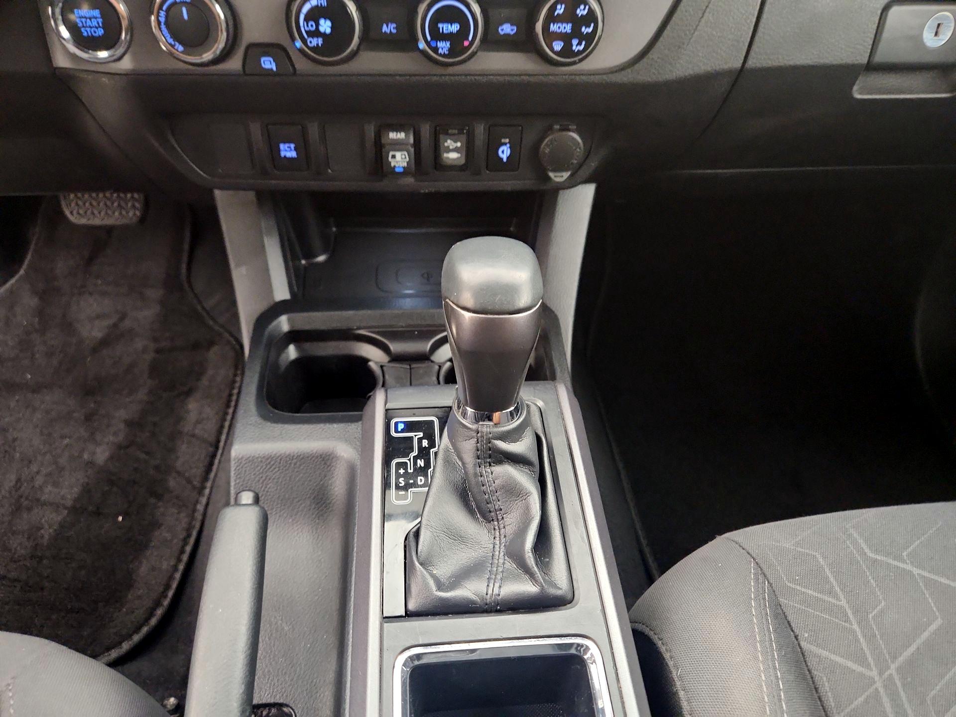 Thumbnail: 2018 Toyota Tacoma - 17