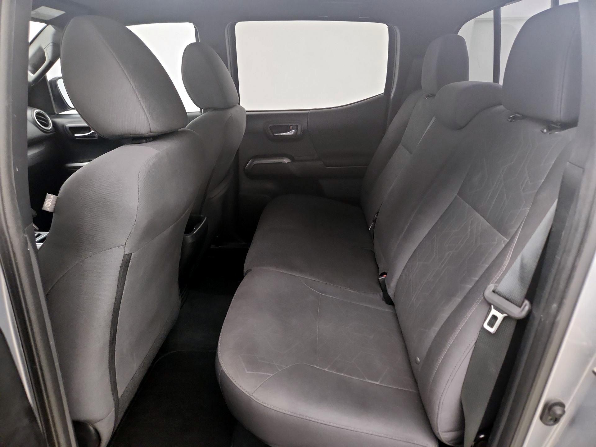 Thumbnail: 2018 Toyota Tacoma - 19