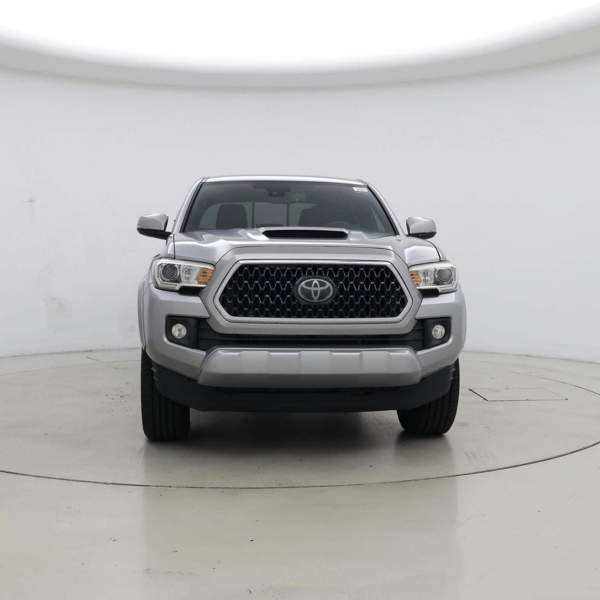 Thumbnail: 2018 Toyota Tacoma - 5