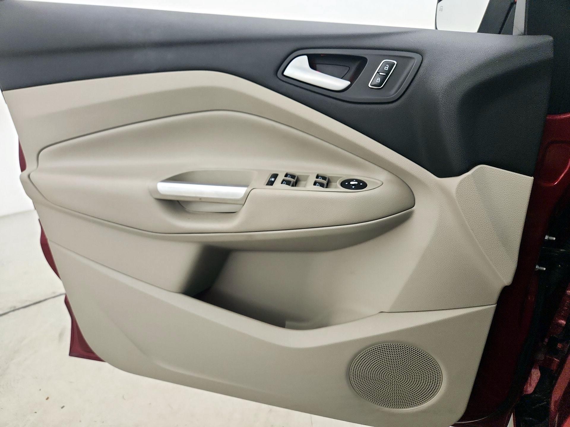 Thumbnail: 2015 Ford C-Max - 12