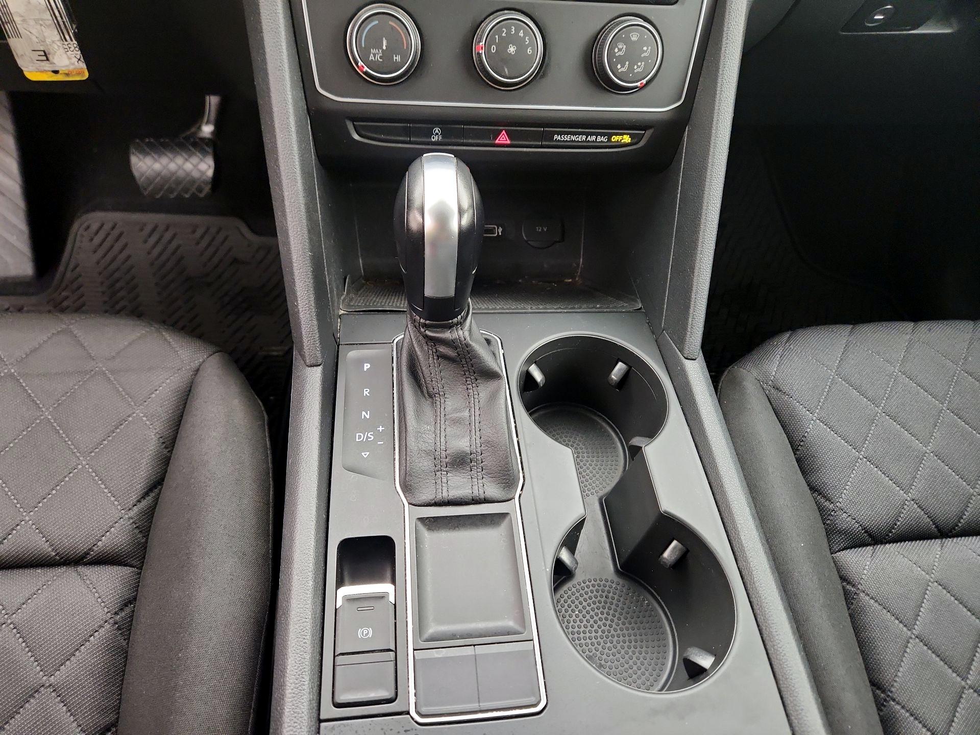 Thumbnail: 2018 Volkswagen Atlas - 17