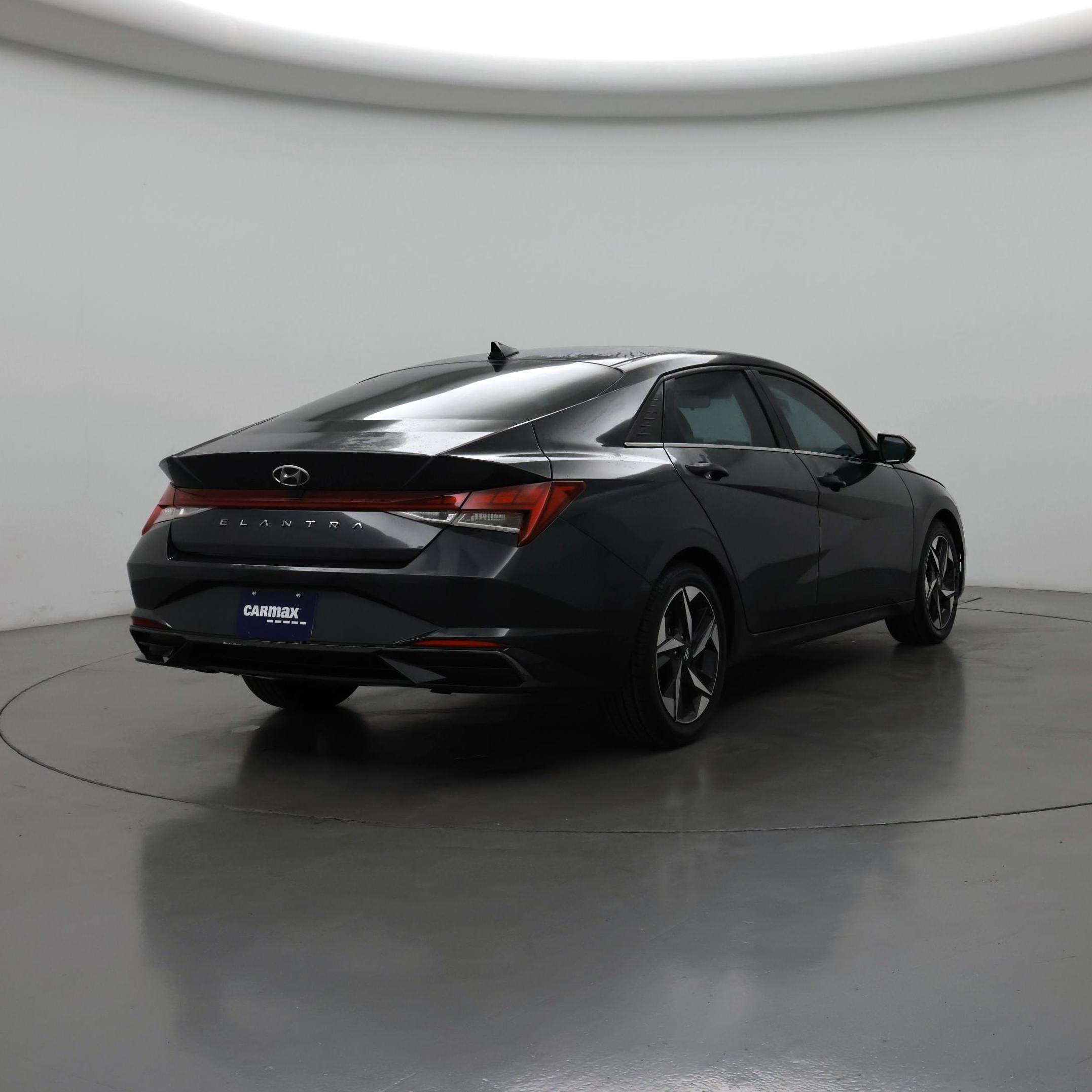 Thumbnail: 2022 Hyundai Elantra - 8