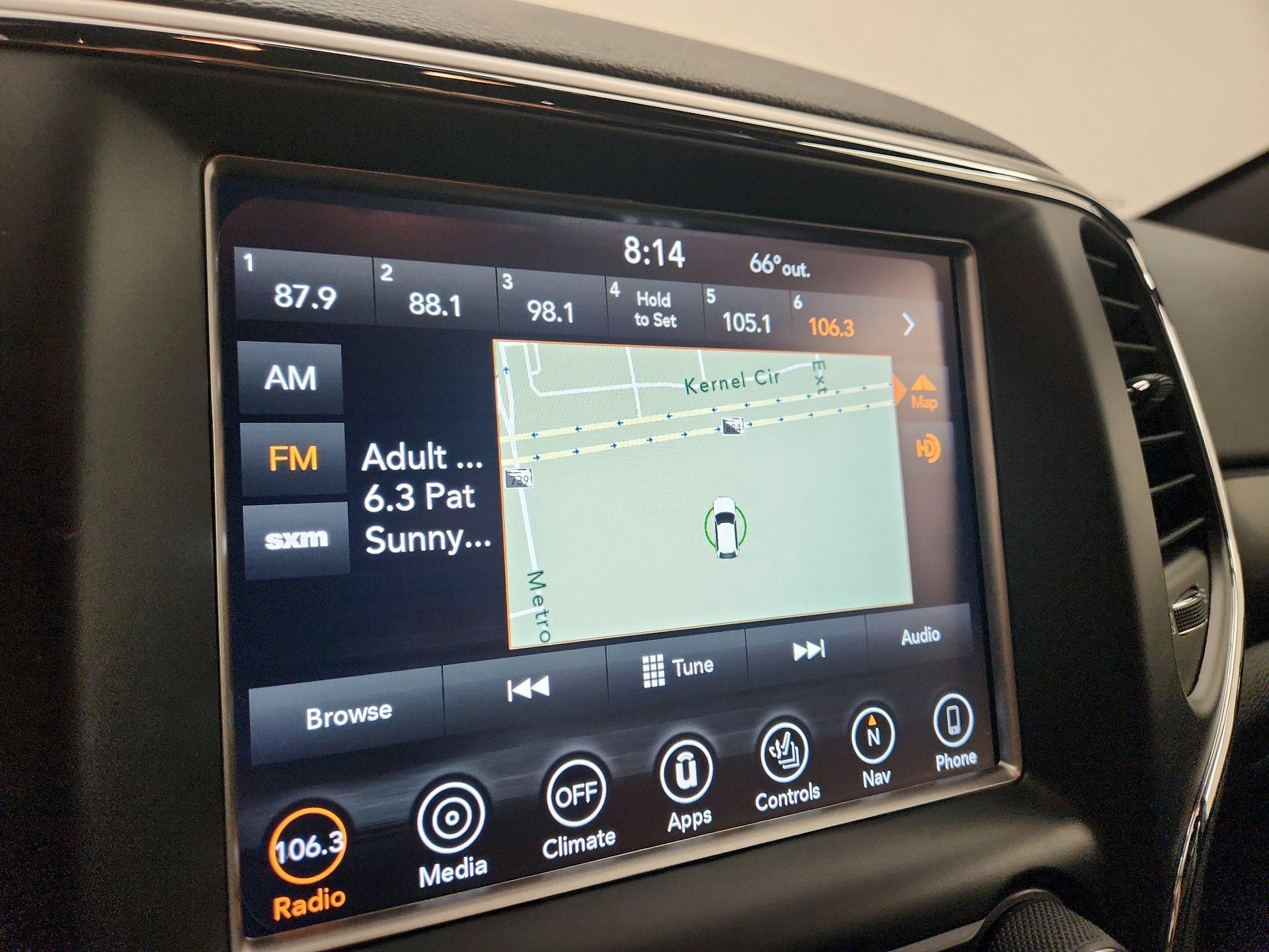 Thumbnail: 2018 Jeep Grand Cherokee - 14