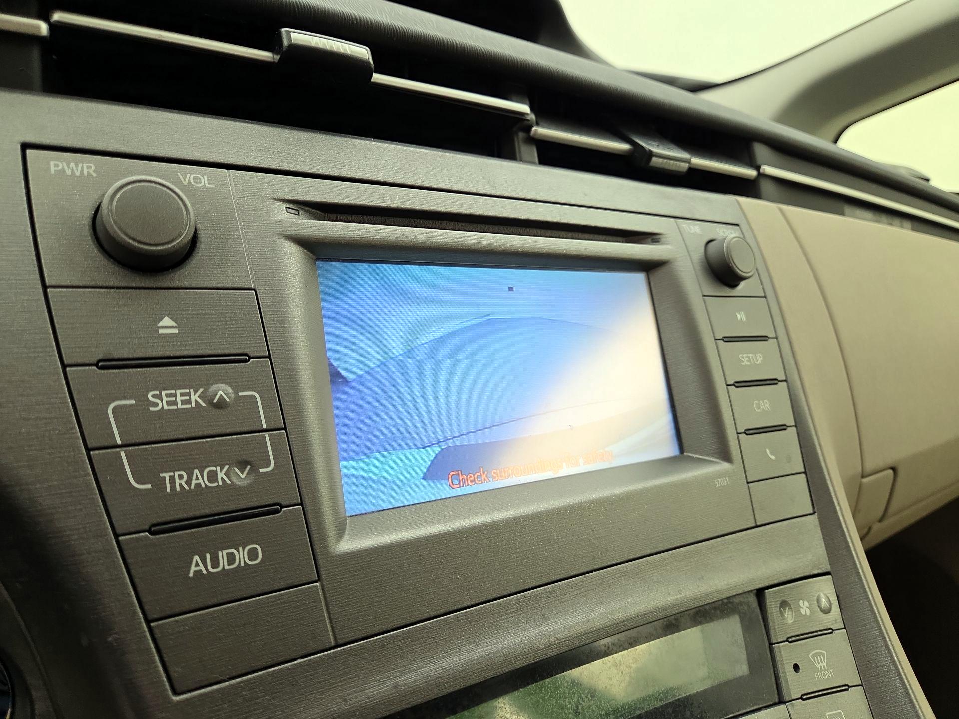 Thumbnail: 2015 Toyota Prius - 14