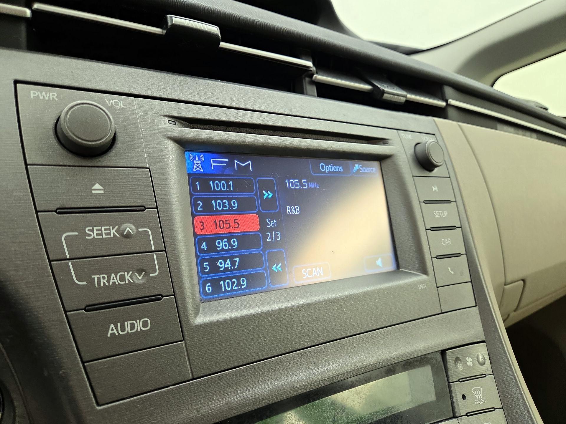 Thumbnail: 2015 Toyota Prius - 15