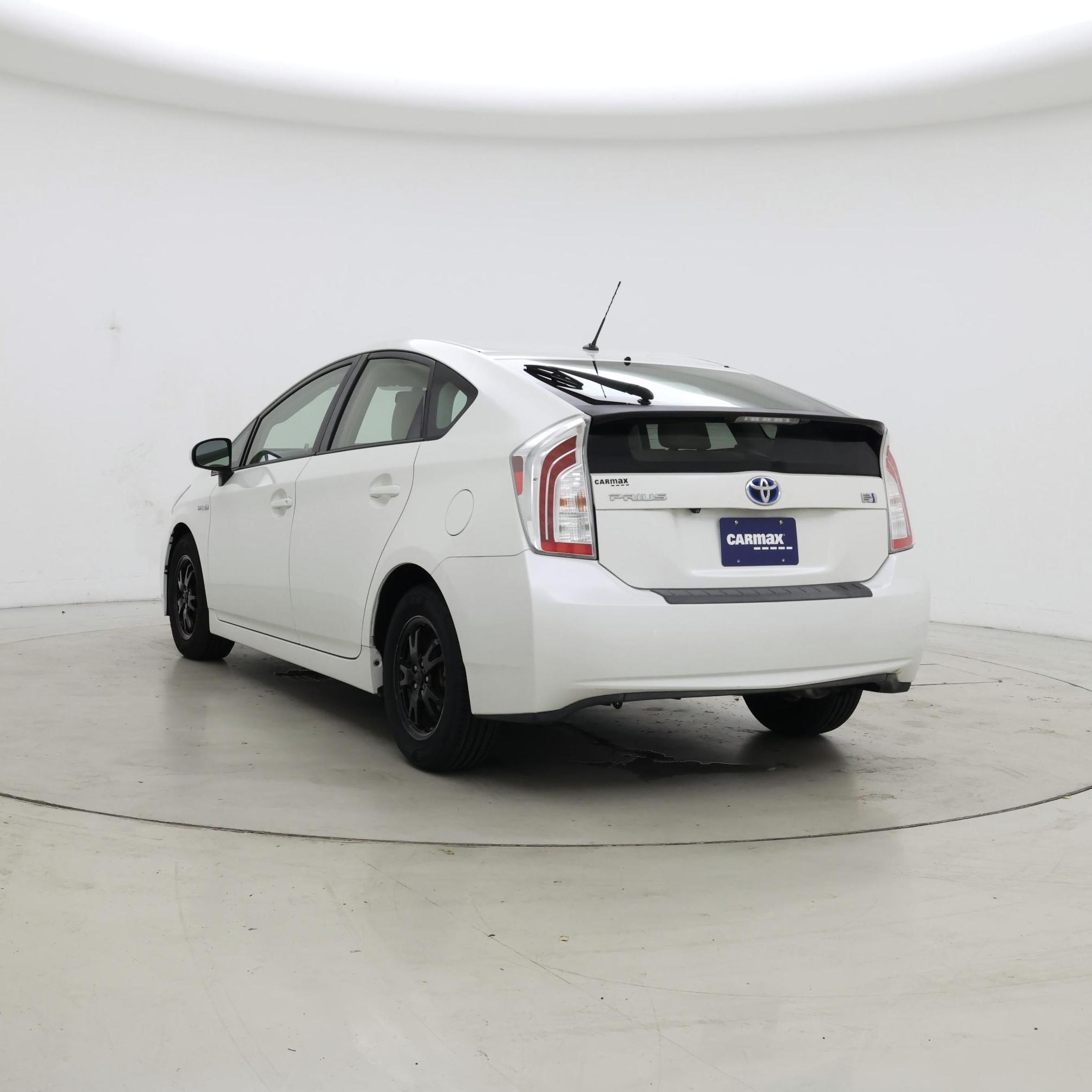 Thumbnail: 2015 Toyota Prius - 2
