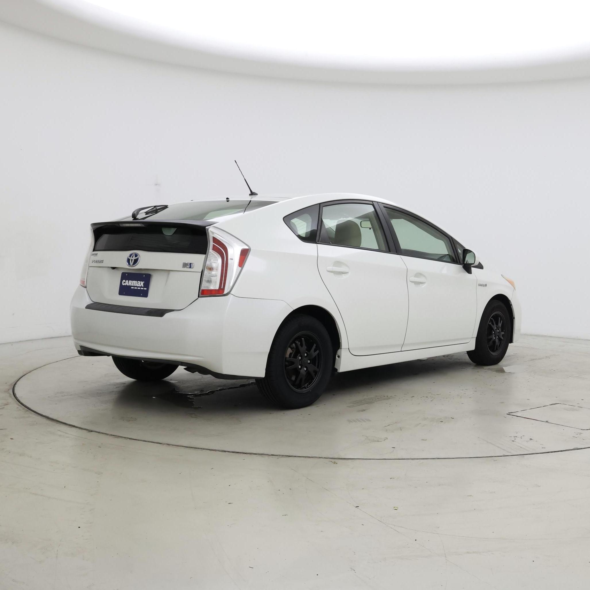 Thumbnail: 2015 Toyota Prius - 8