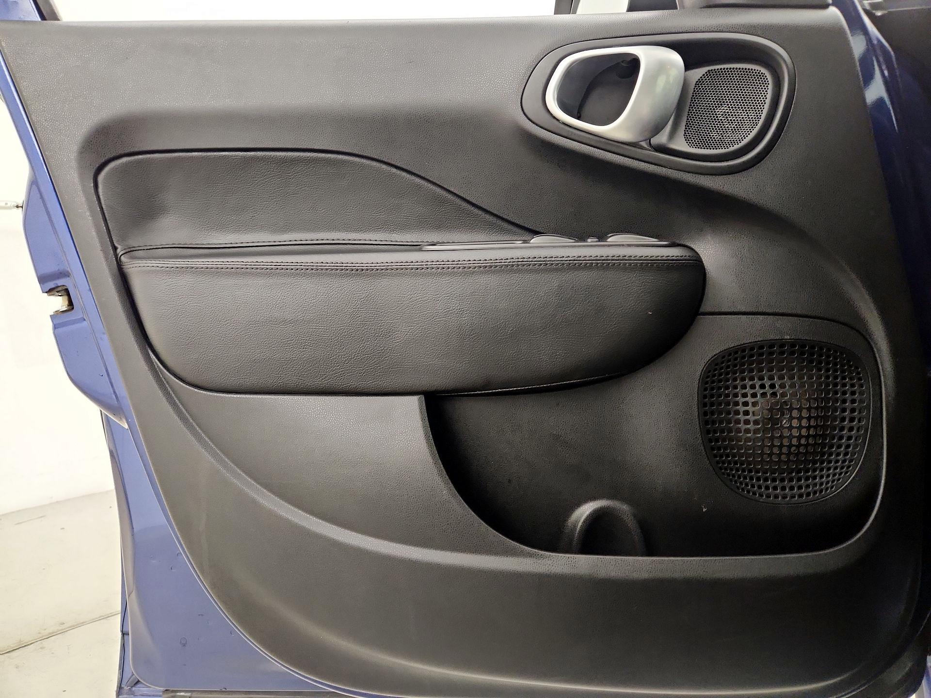 Thumbnail: 2015 Fiat 500L - 12