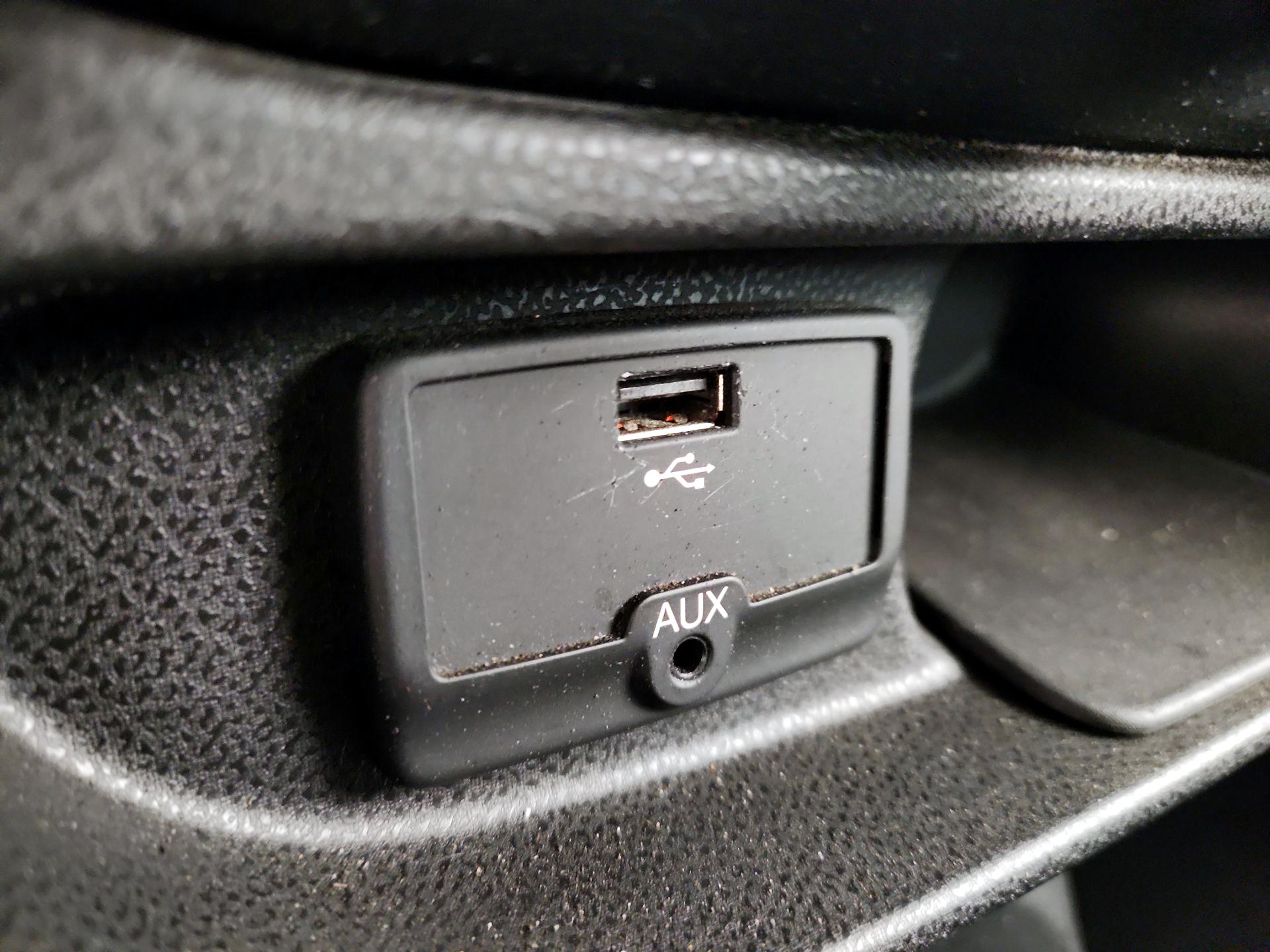 Thumbnail: 2015 Fiat 500L - 16