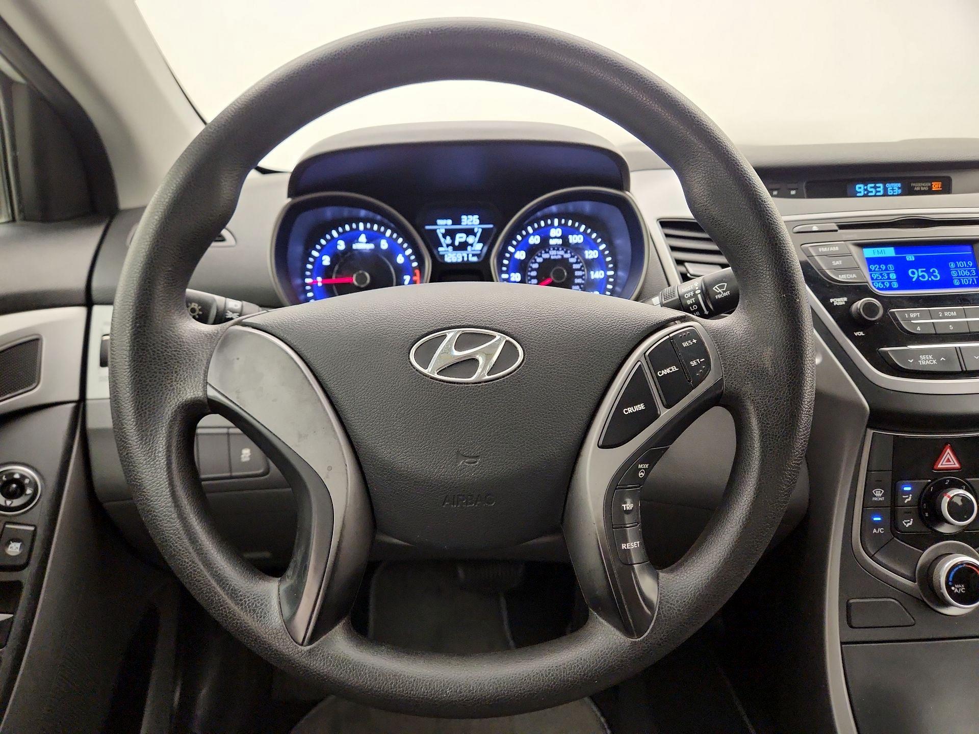 Thumbnail: 2015 Hyundai Elantra - 10