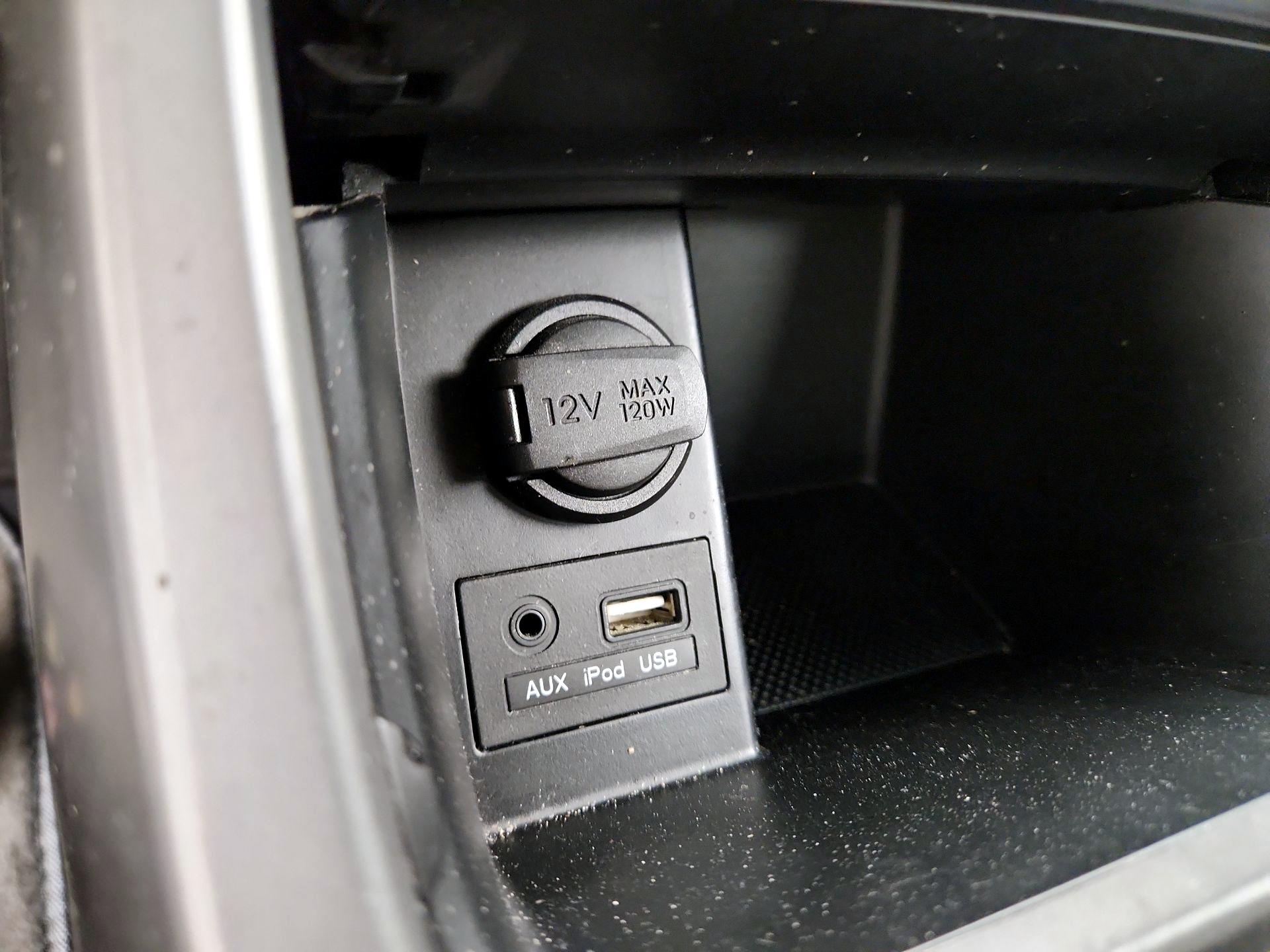 Thumbnail: 2015 Hyundai Elantra - 17