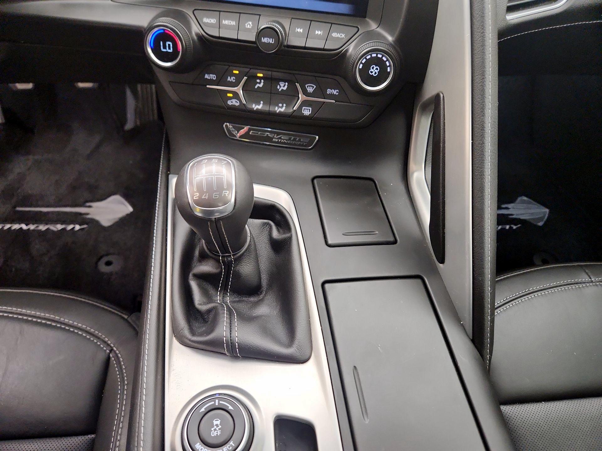 Thumbnail: 2015 Chevrolet Corvette - 16