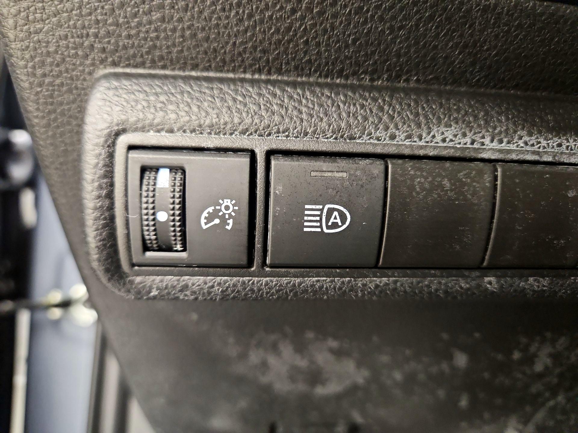 Thumbnail: 2025 Toyota Corolla - 13