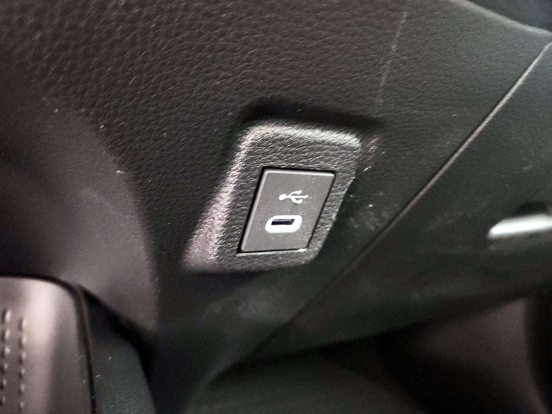 Thumbnail: 2025 Toyota Corolla - 19