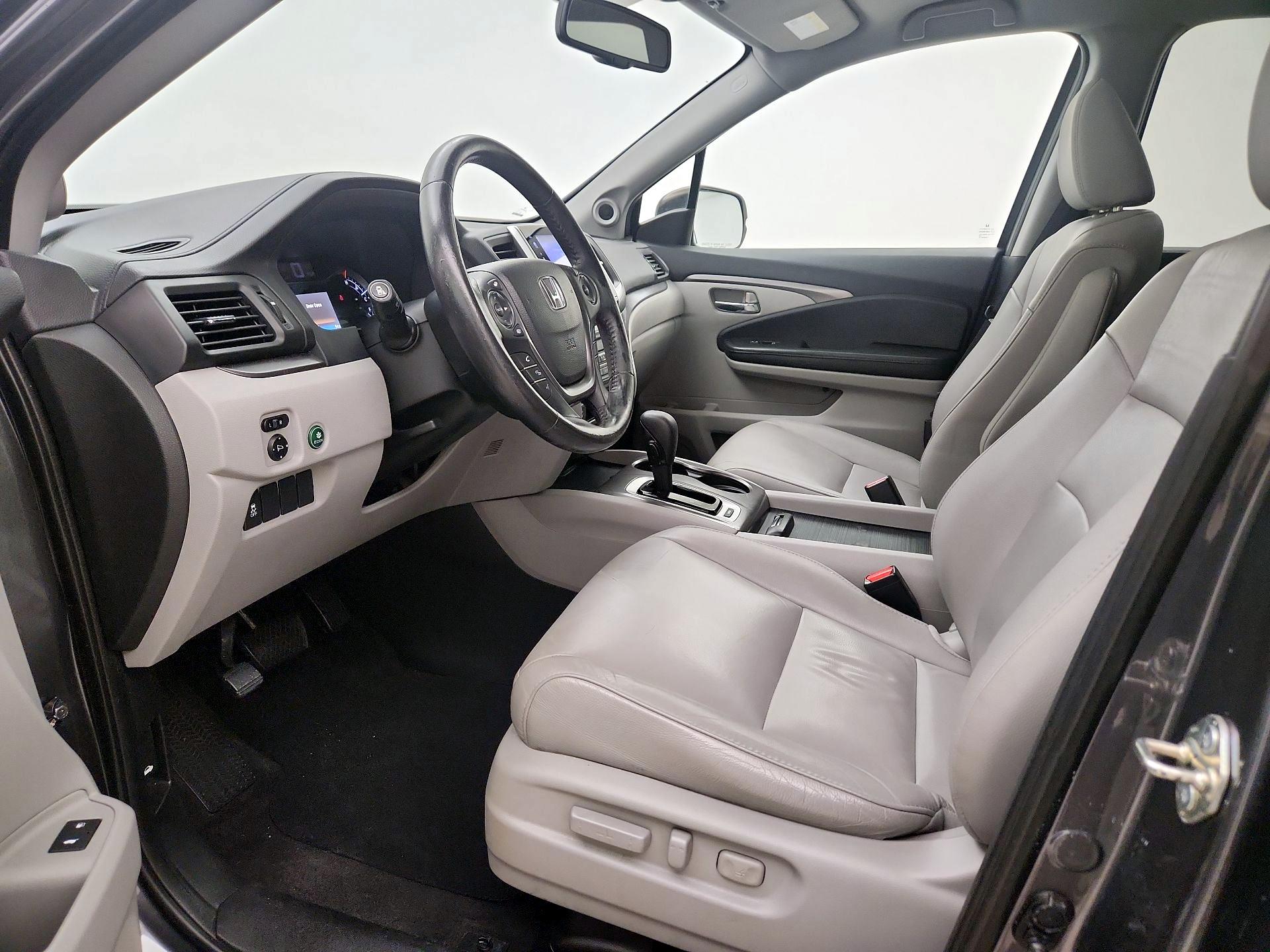 Thumbnail: 2018 Honda Pilot - 11