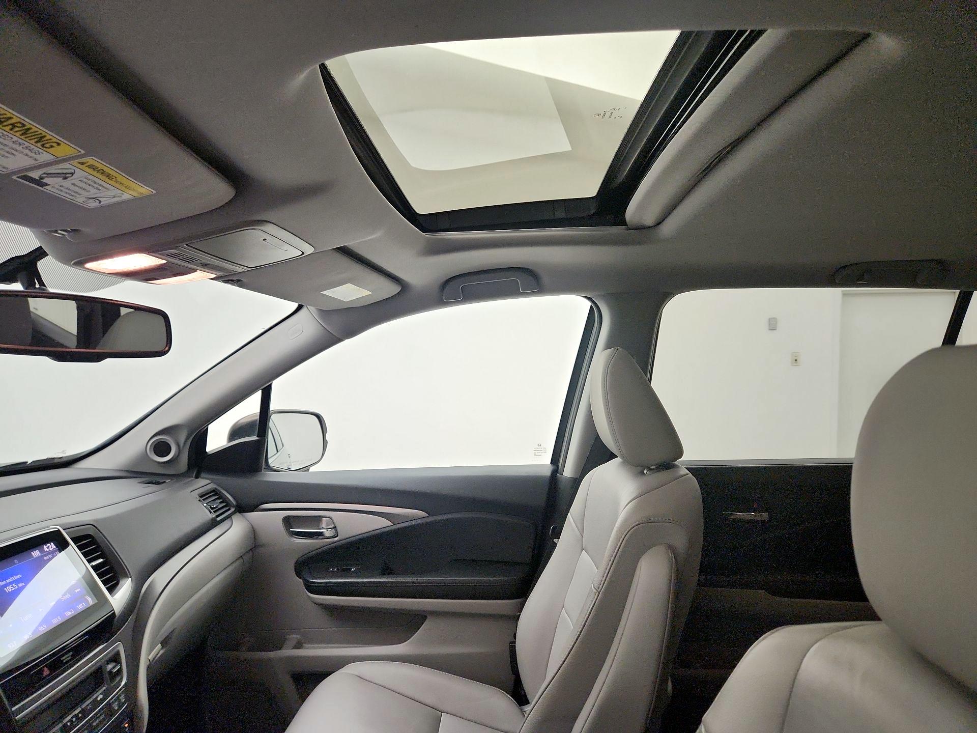 Thumbnail: 2018 Honda Pilot - 19