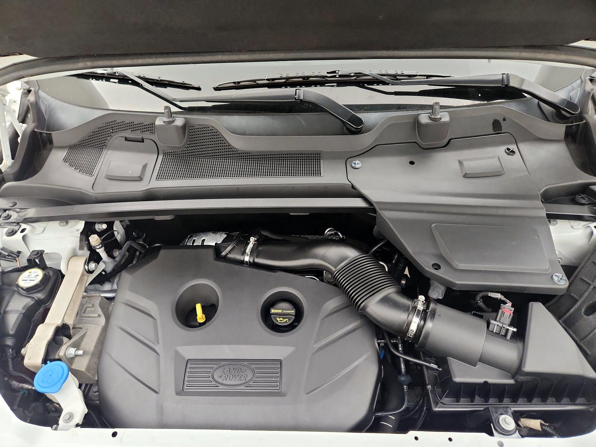 Thumbnail: 2016 Land Rover Discovery Sport - 20