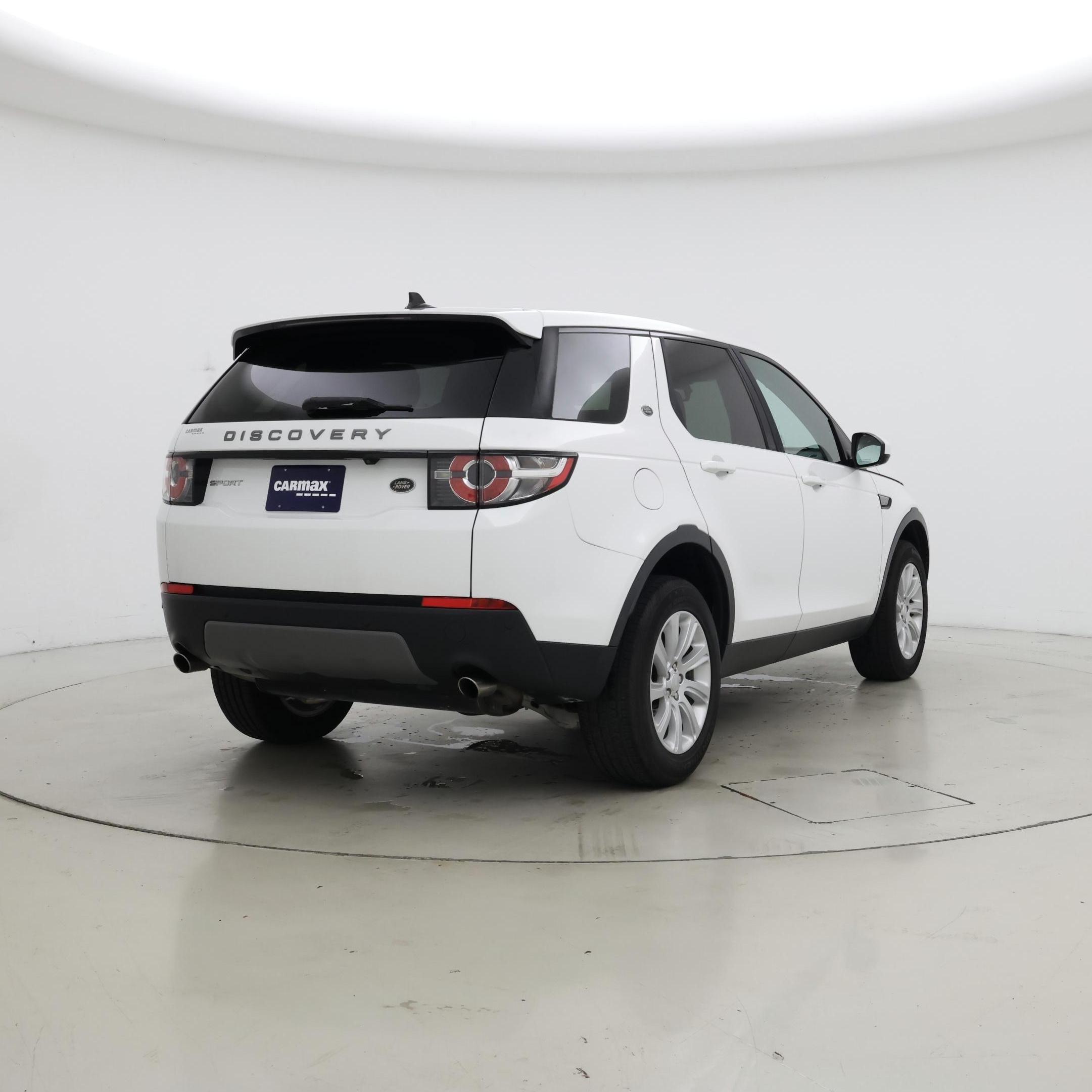 Thumbnail: 2016 Land Rover Discovery Sport - 8