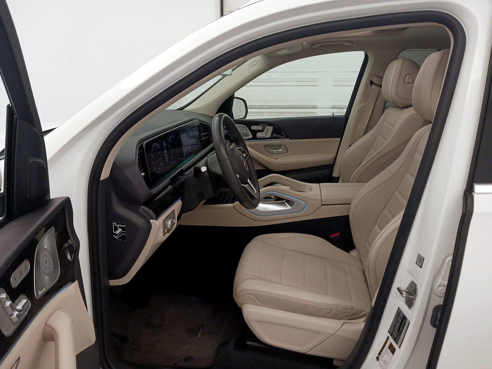 Thumbnail: 2020 Mercedes-Benz GLE - 11