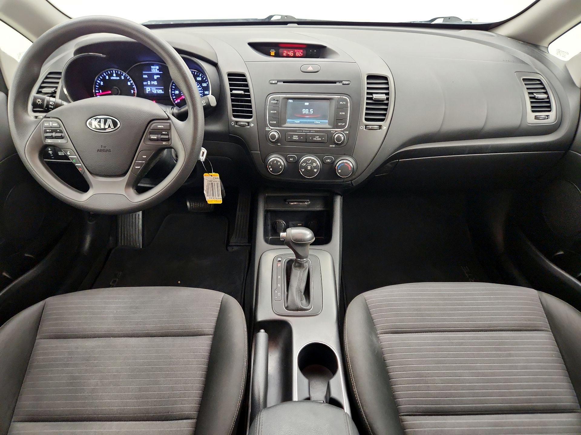 Thumbnail: 2016 Kia Forte - 9