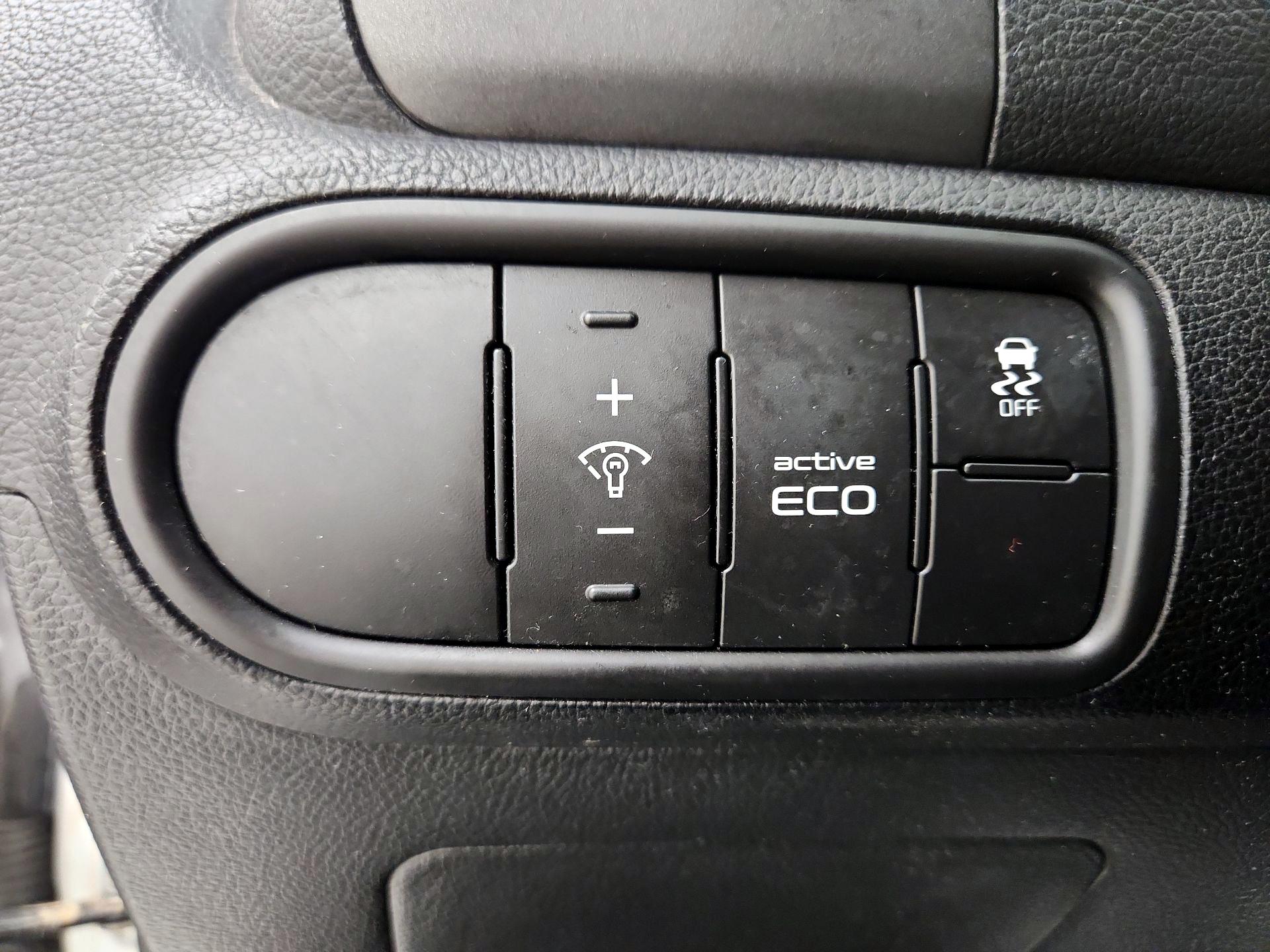 Thumbnail: 2016 Kia Forte - 13