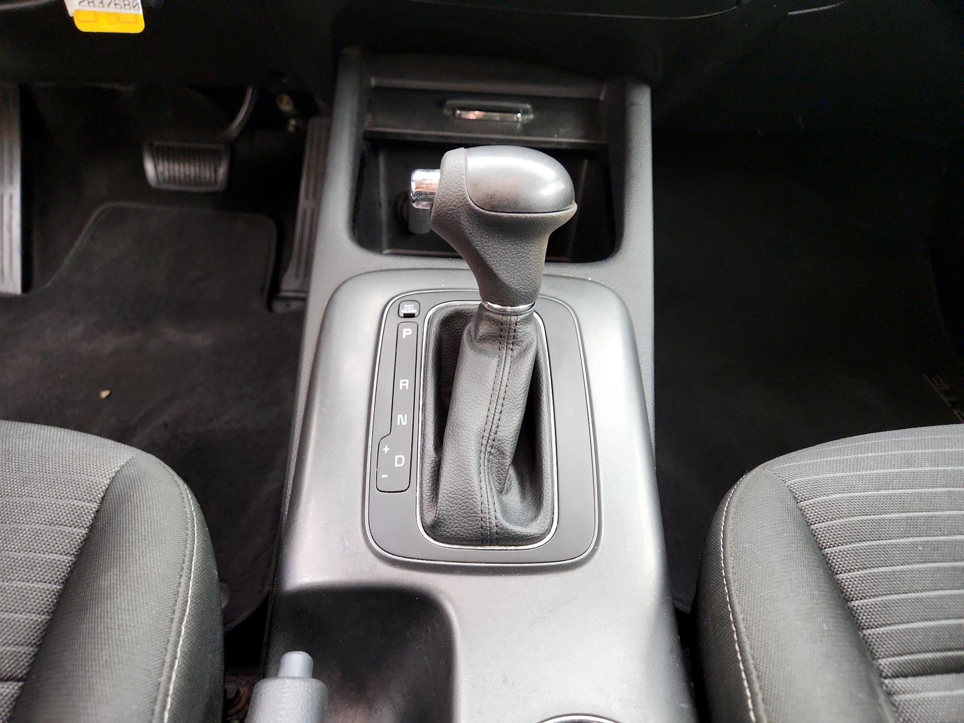 Thumbnail: 2016 Kia Forte - 17