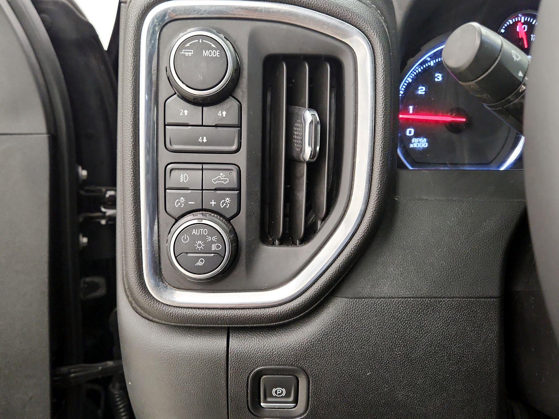 Thumbnail: 2022 Chevrolet Silverado 2500 - 13